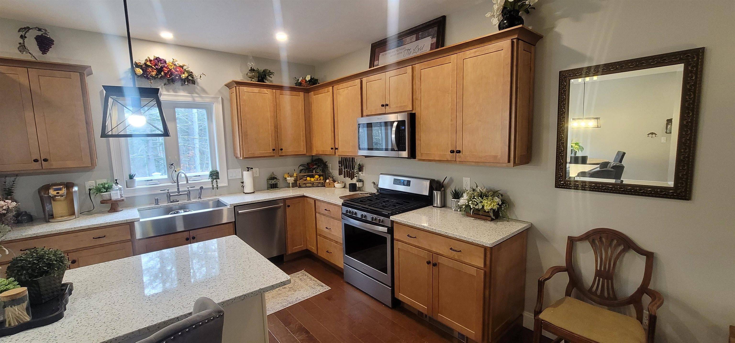 Mont Vernon, NH 03057,3 Dutton CIR