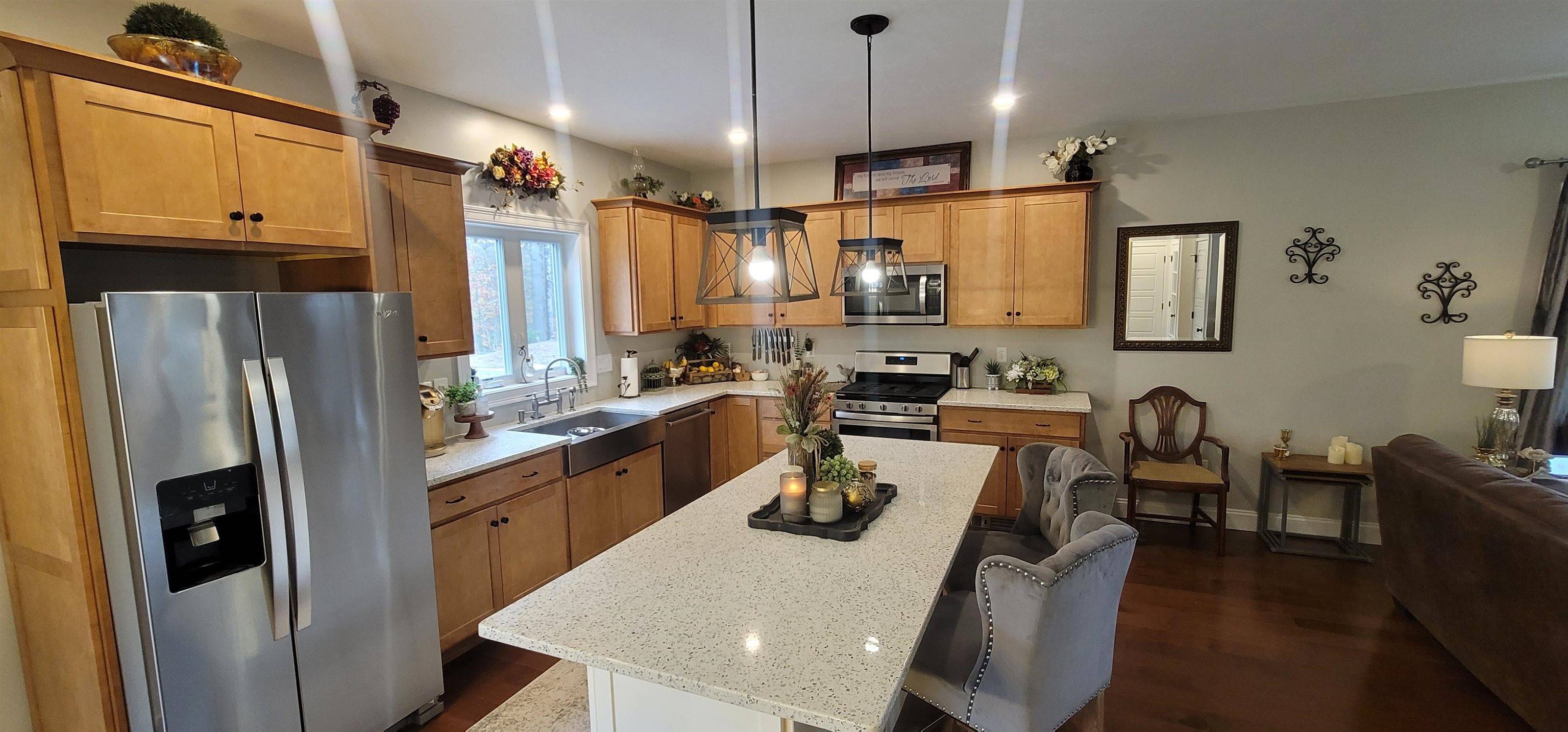 Mont Vernon, NH 03057,3 dutton CIR