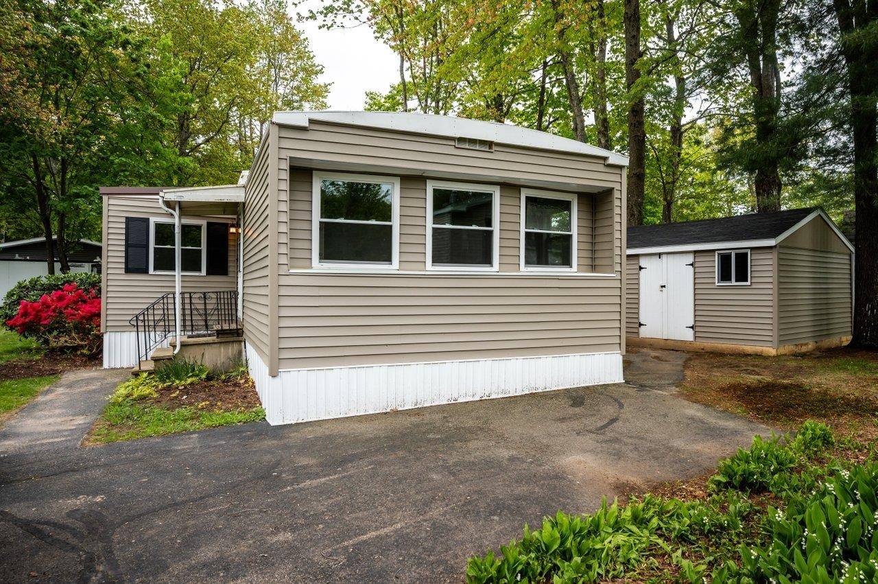 Rochester, NH 03867,20 South Blueberry LN