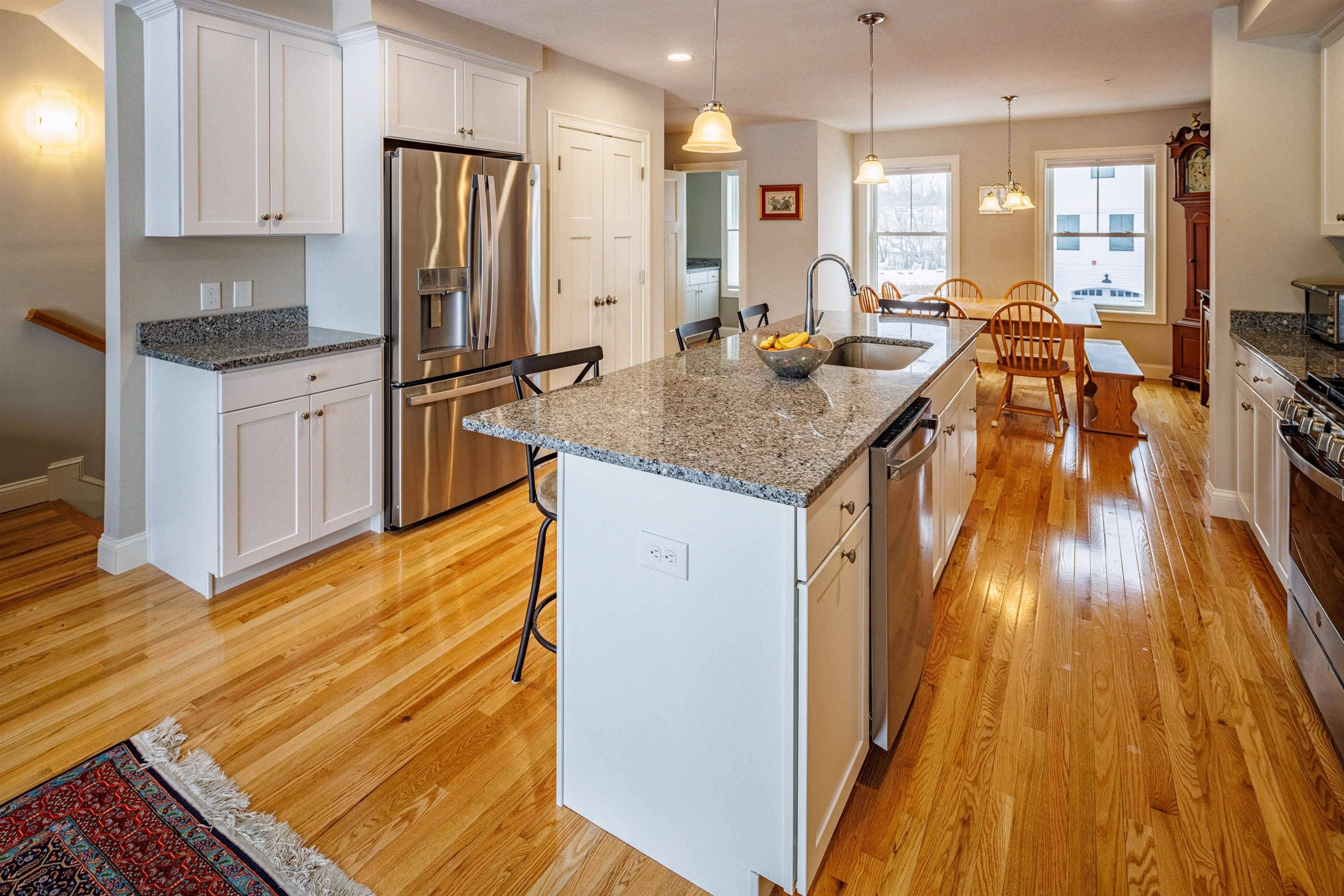 Dover, NH 03820,33 Lenox DR #B