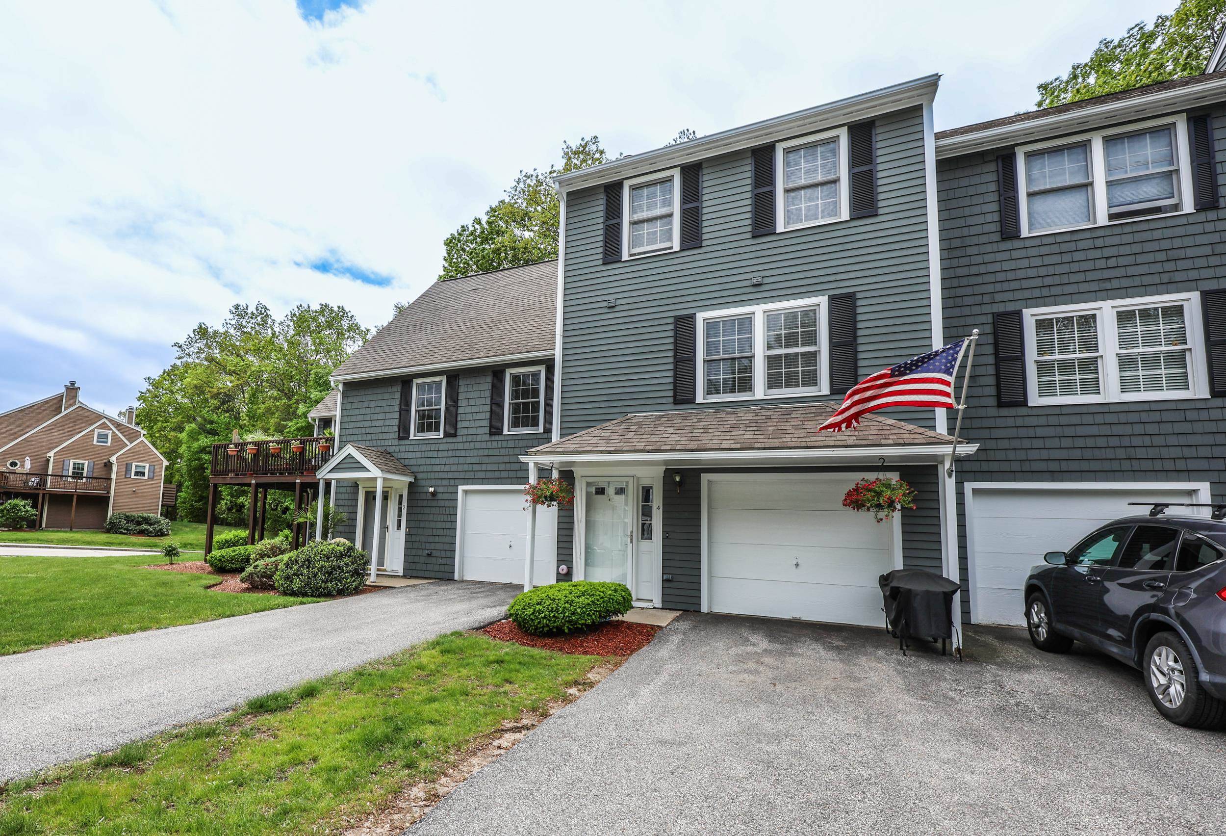 Merrimack, NH 03054,4 Rocky Ledge RD