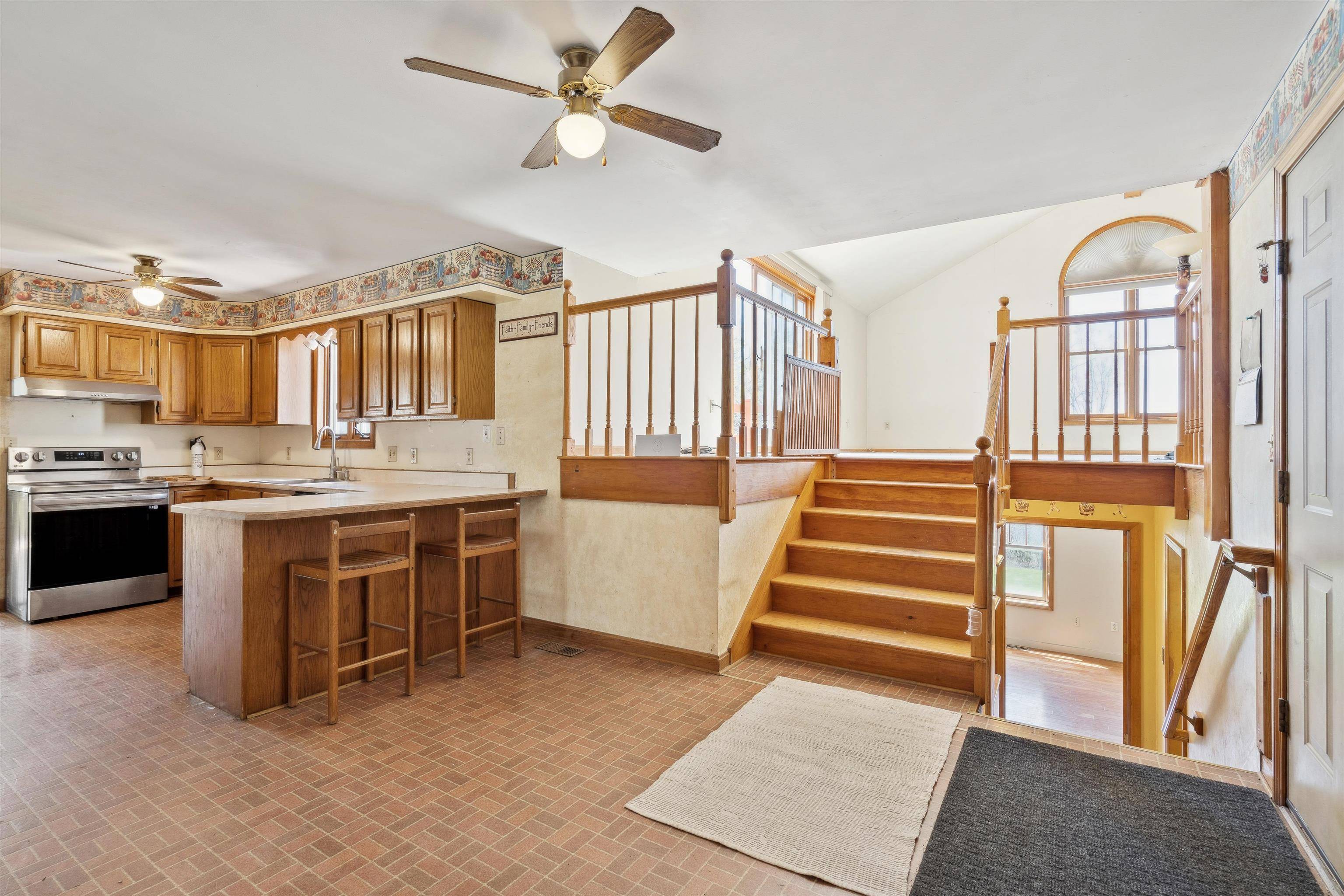 2 Thornberry RD Hanover, NH 03755