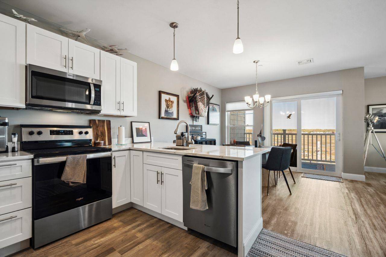 Hampton, NH 03842,435 Ocean BLVD #405