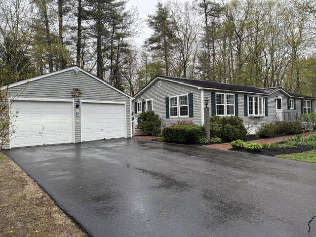 Wolfeboro, NH 03894,25 Harvey Brook RD