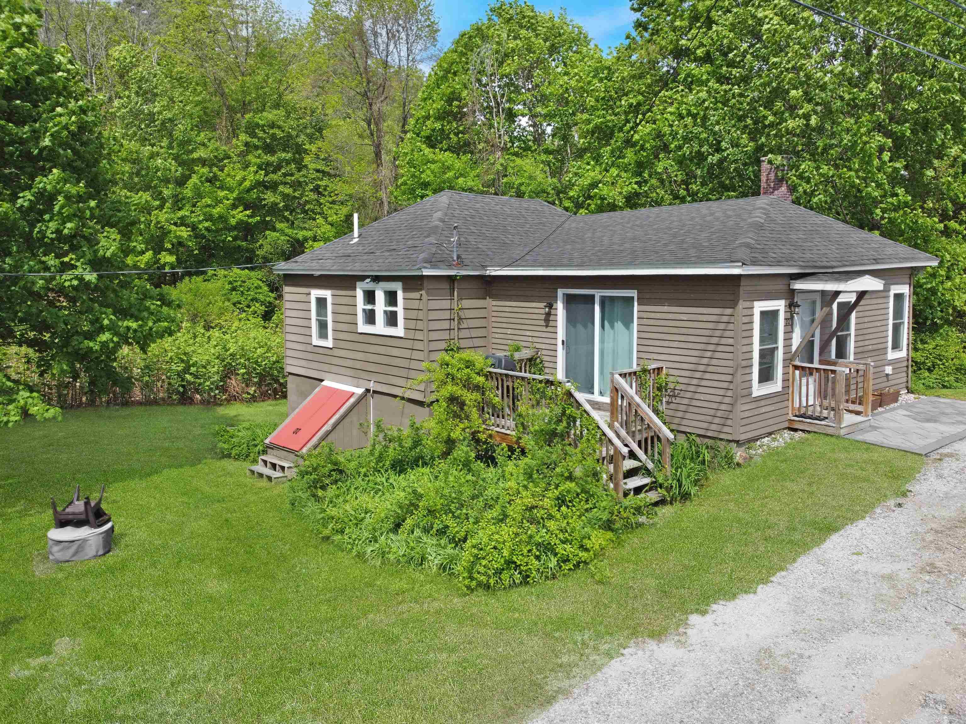 Plymouth, NH 03264,20 Daniel Webster HWY