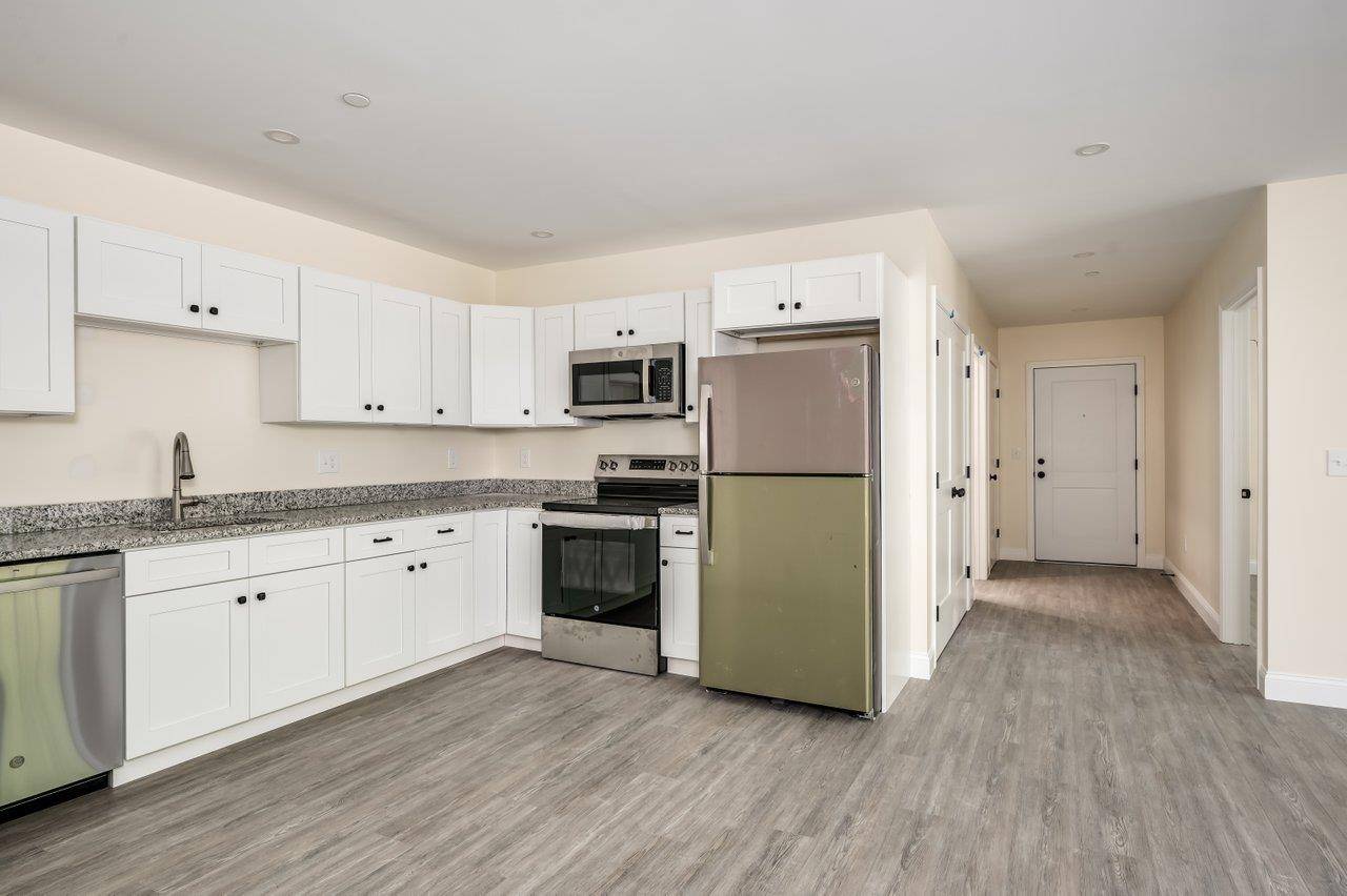 Dover, NH 03820,725 Central AVE #413