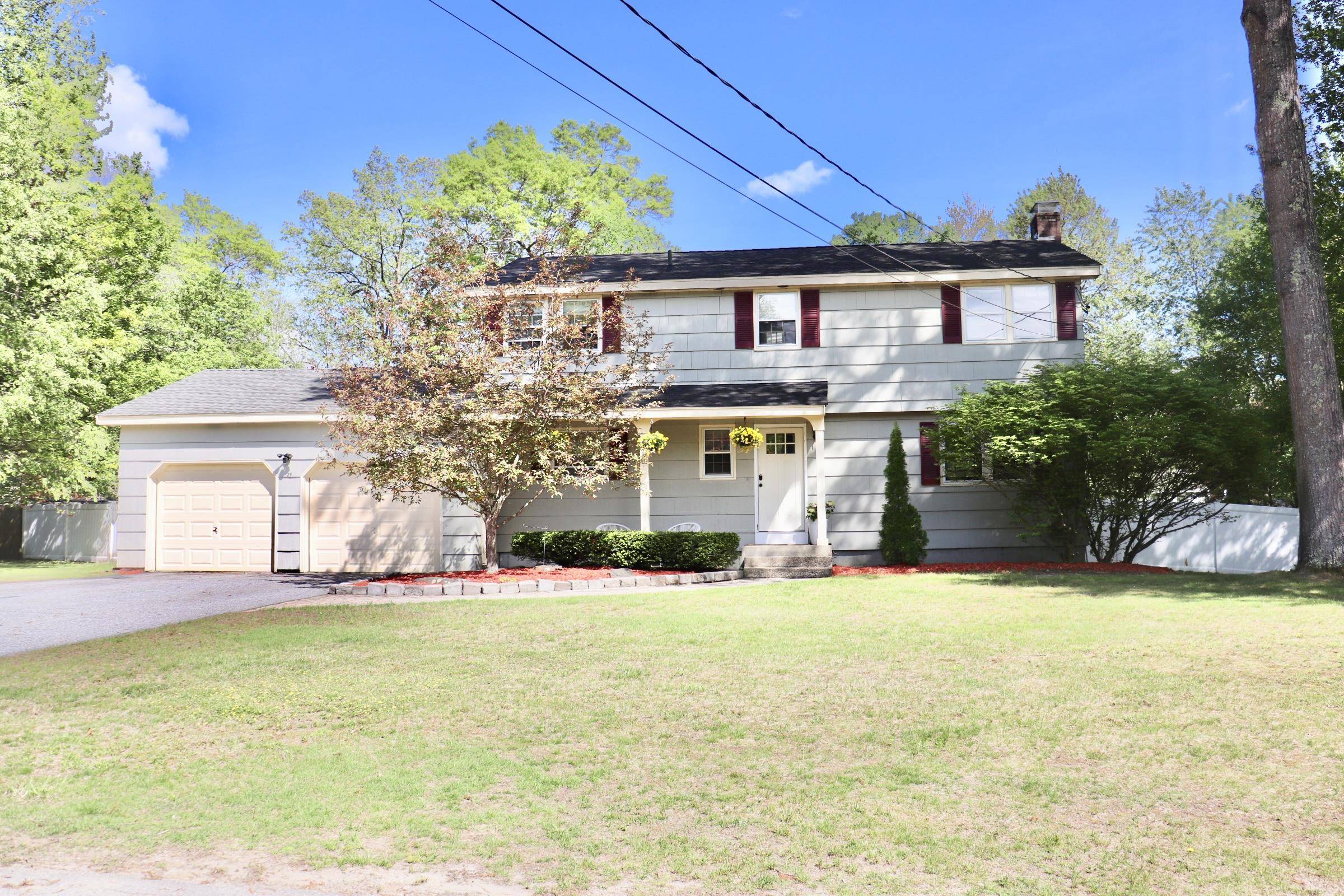 Merrimack, NH 03054-3217,29 Woodland DR