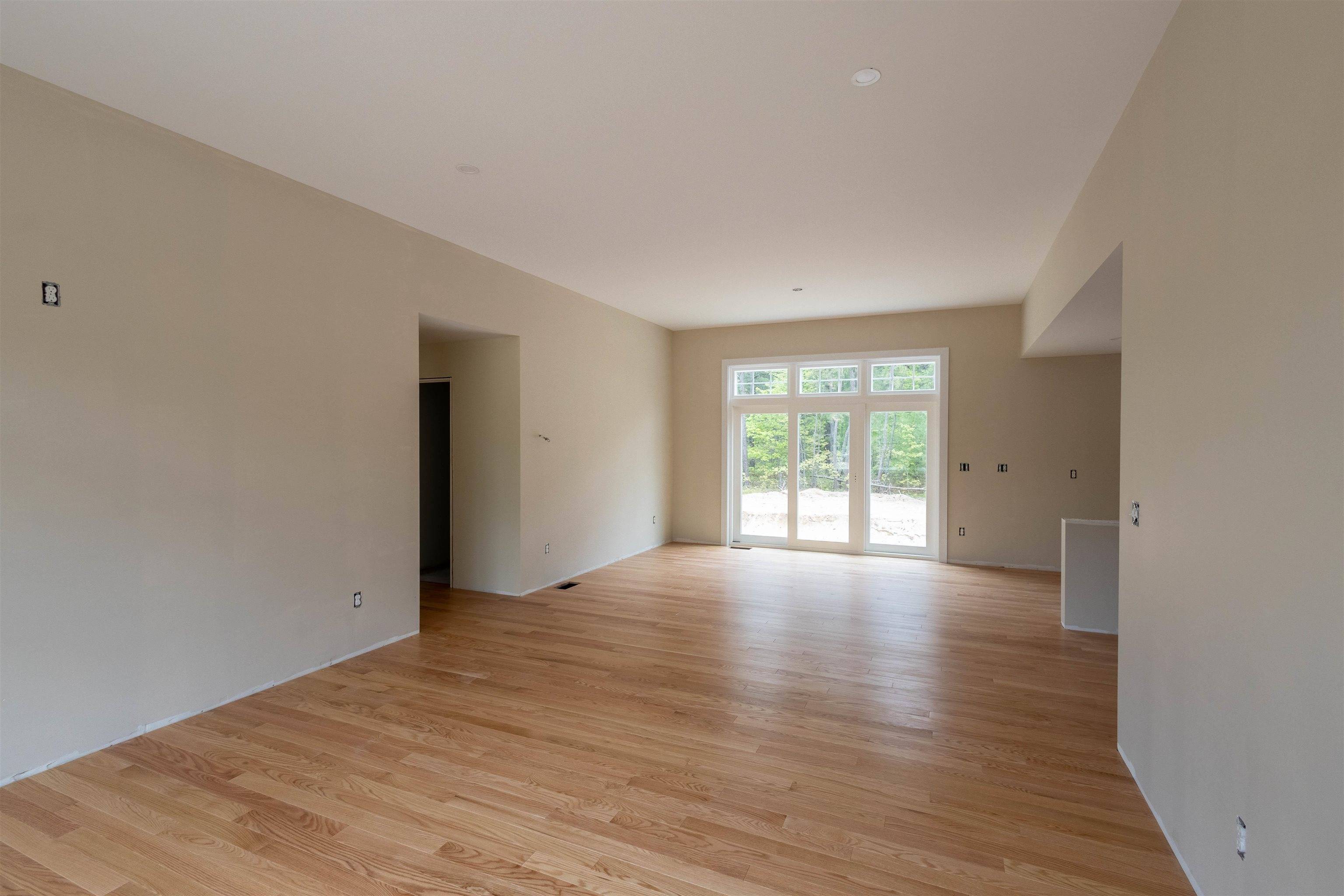 134 Silver Pine LN Tamworth, NH 03886