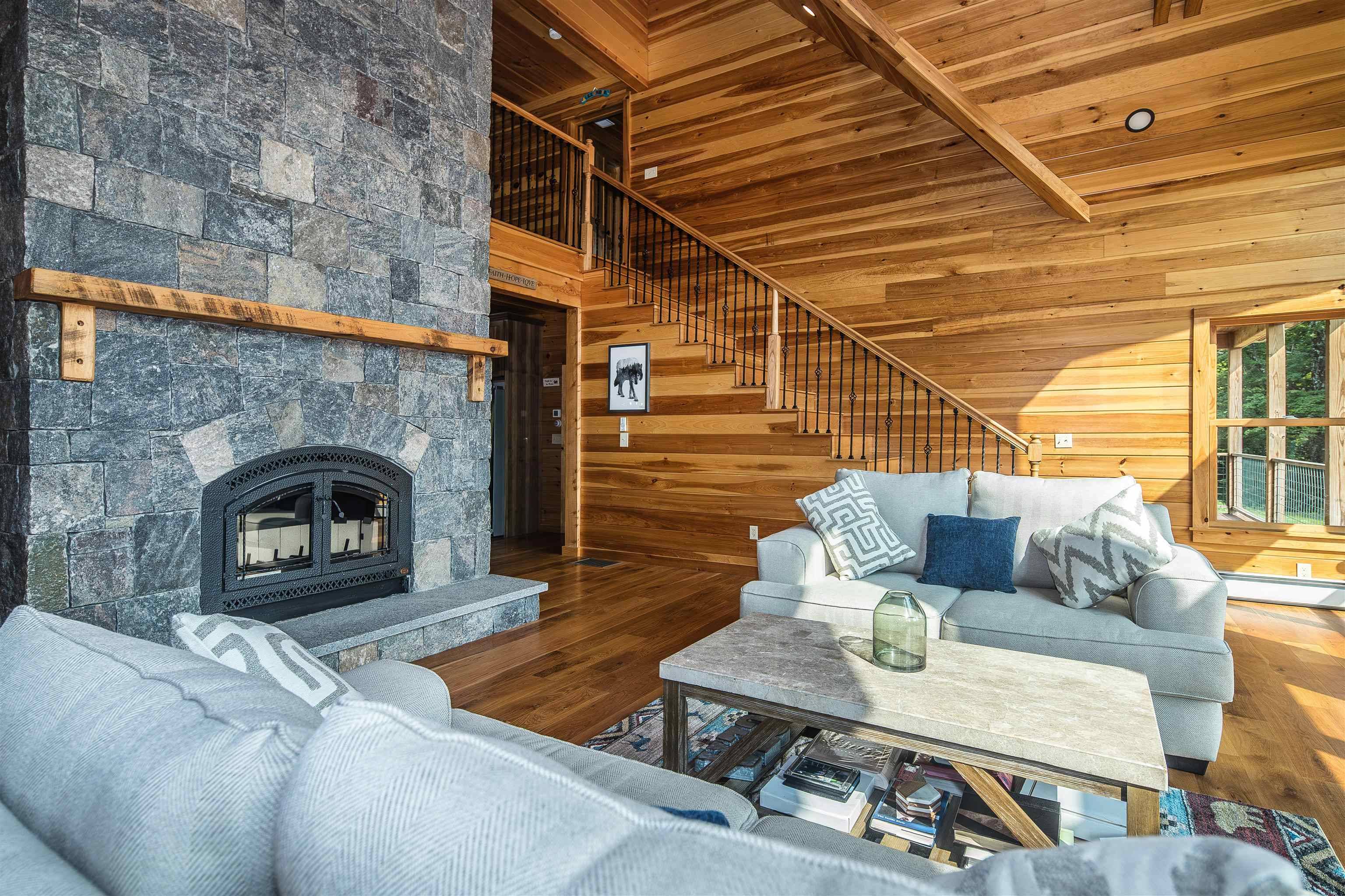 699 Old Maple LN Danby, VT 05739