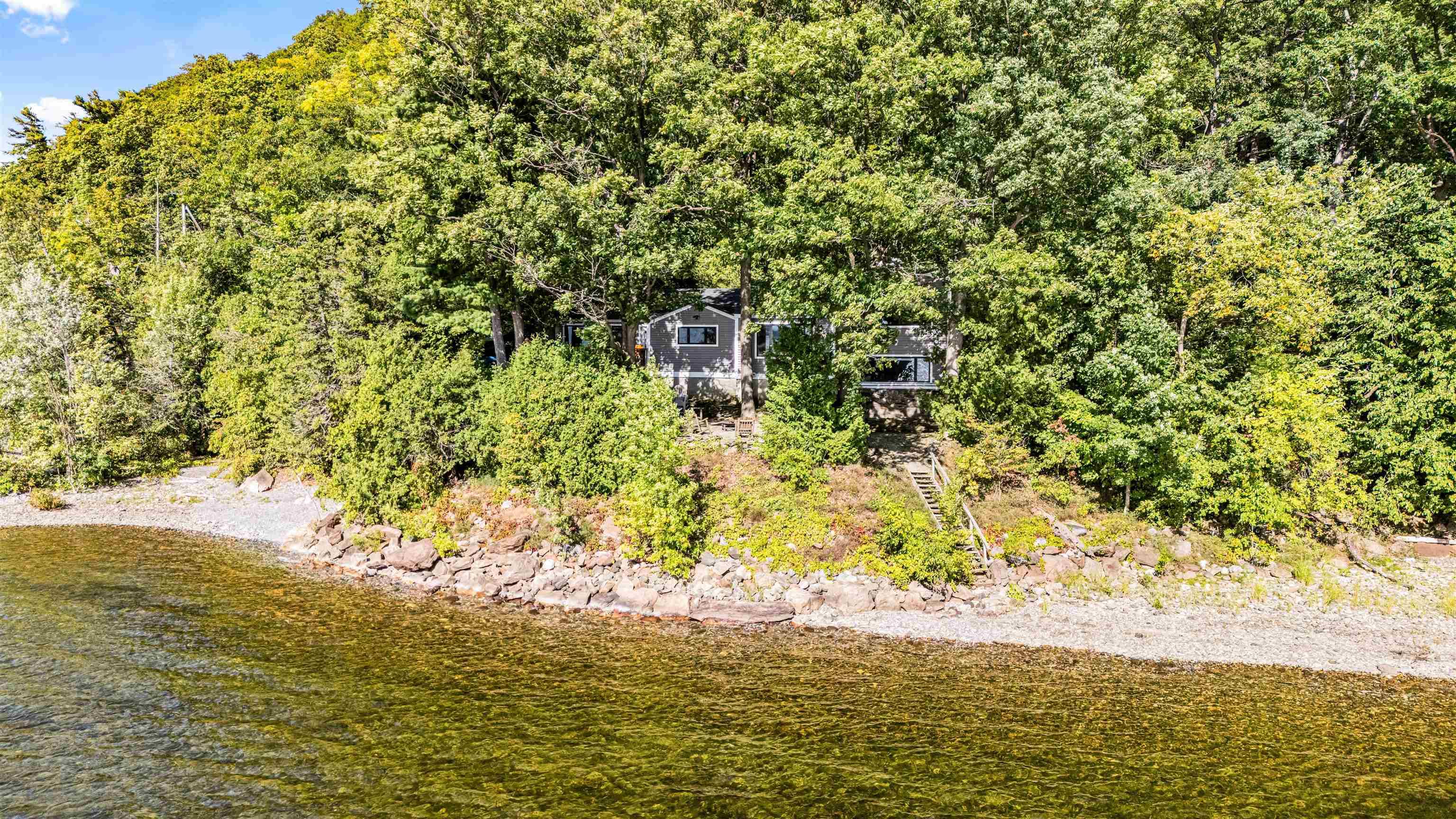 Colchester, VT 05446,637 Marble Island RD