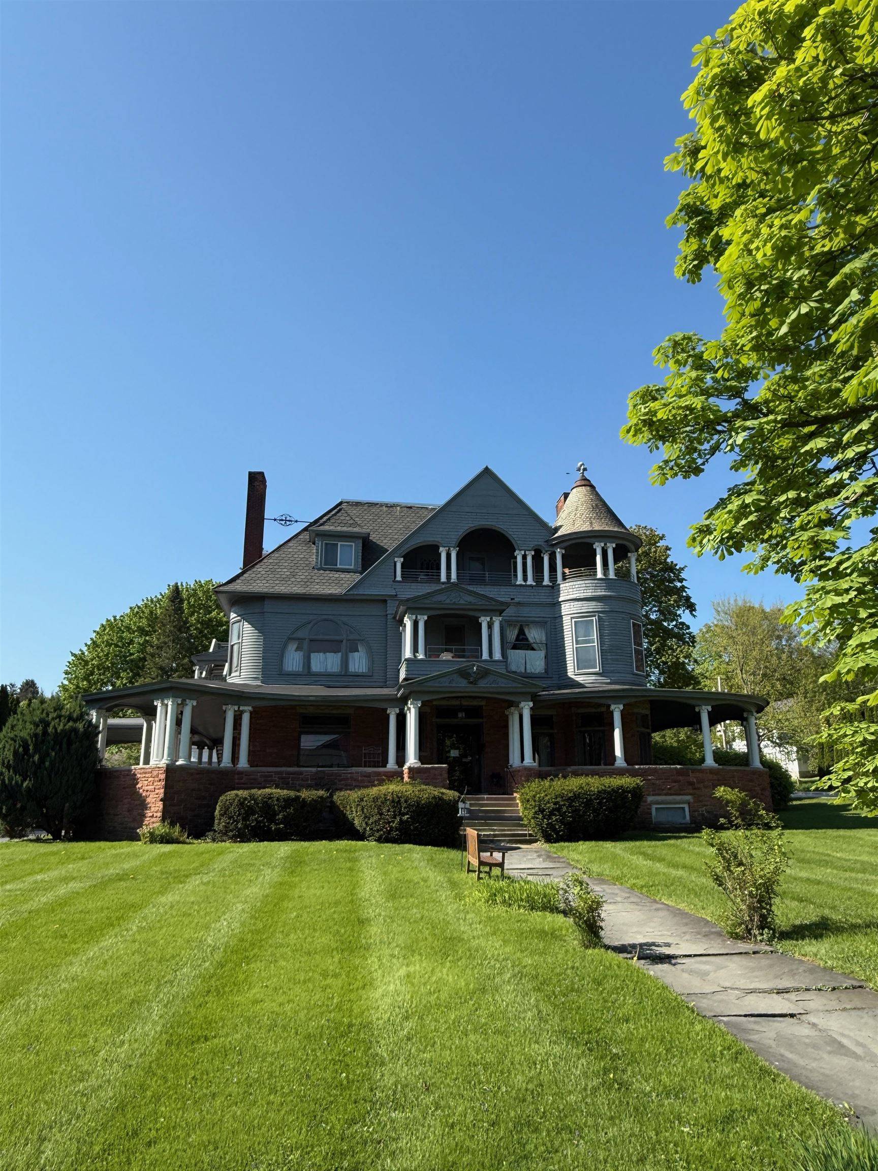 Bennington, VT 05201,126 Elm ST