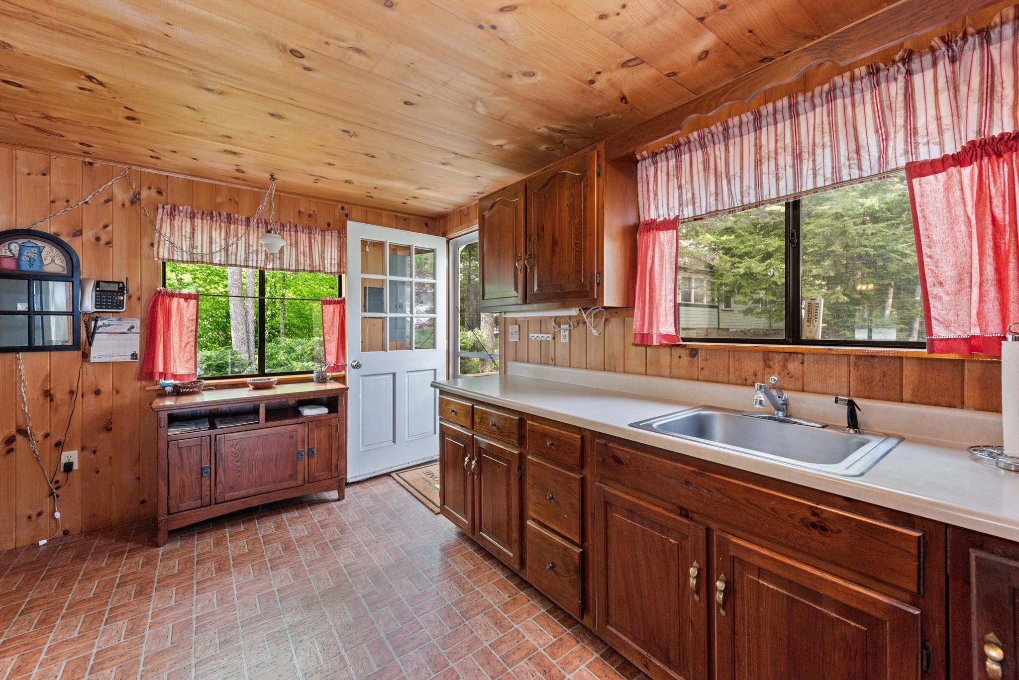 50 Browns Beach RD Bristol, NH 03222