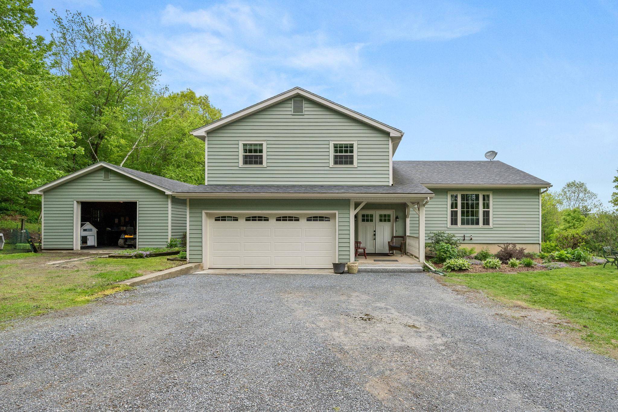 Hinesburg, VT 05461,55 Honey Hill RD