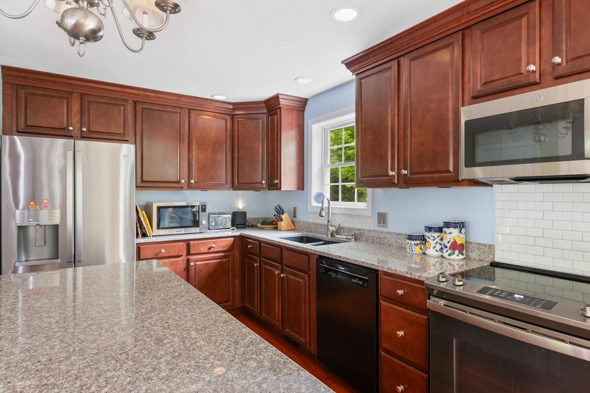 24 Wildwood DR Grantham, NH 03753