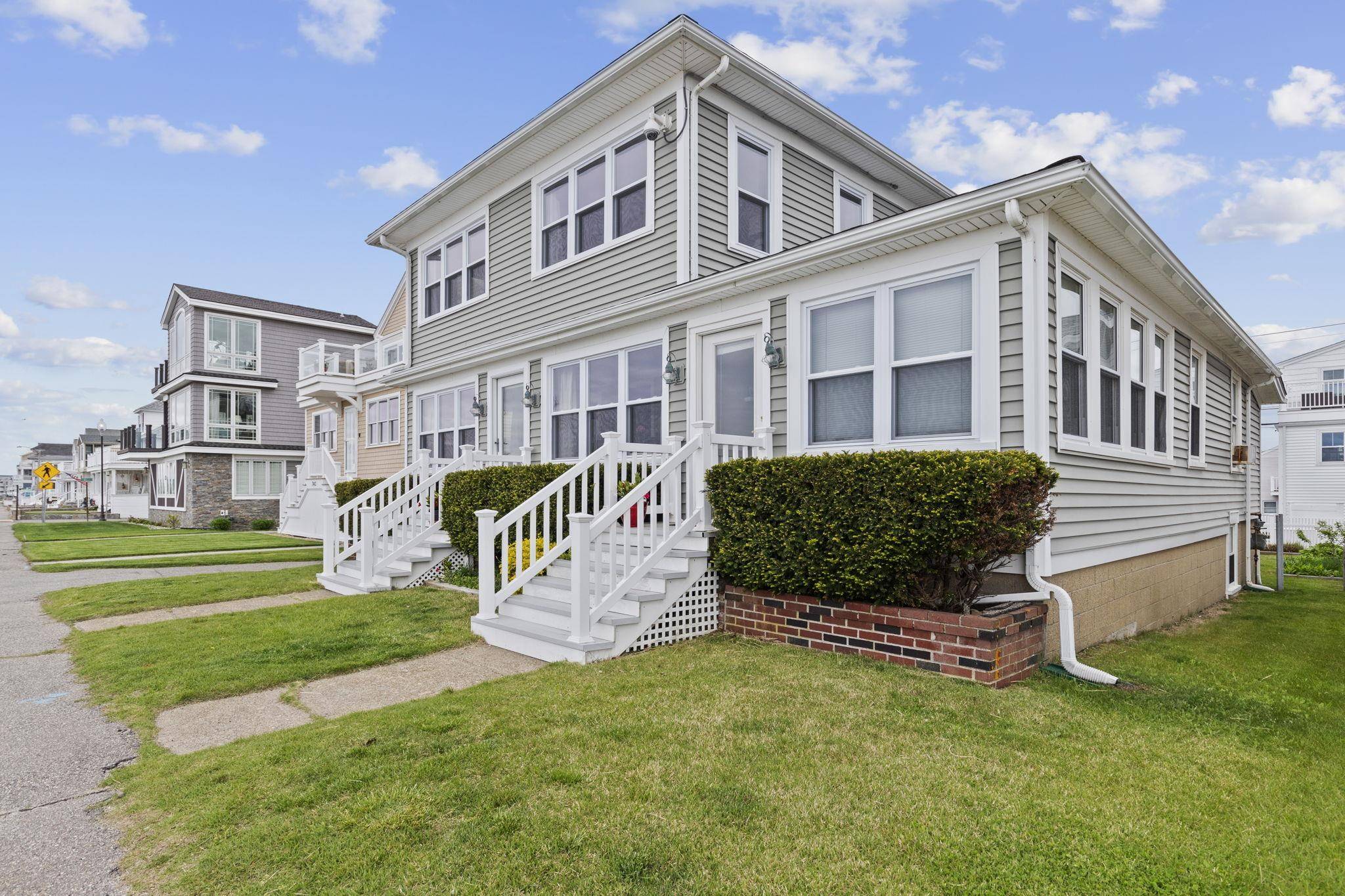 Hampton, NH 03842,745 Ocean BLVD
