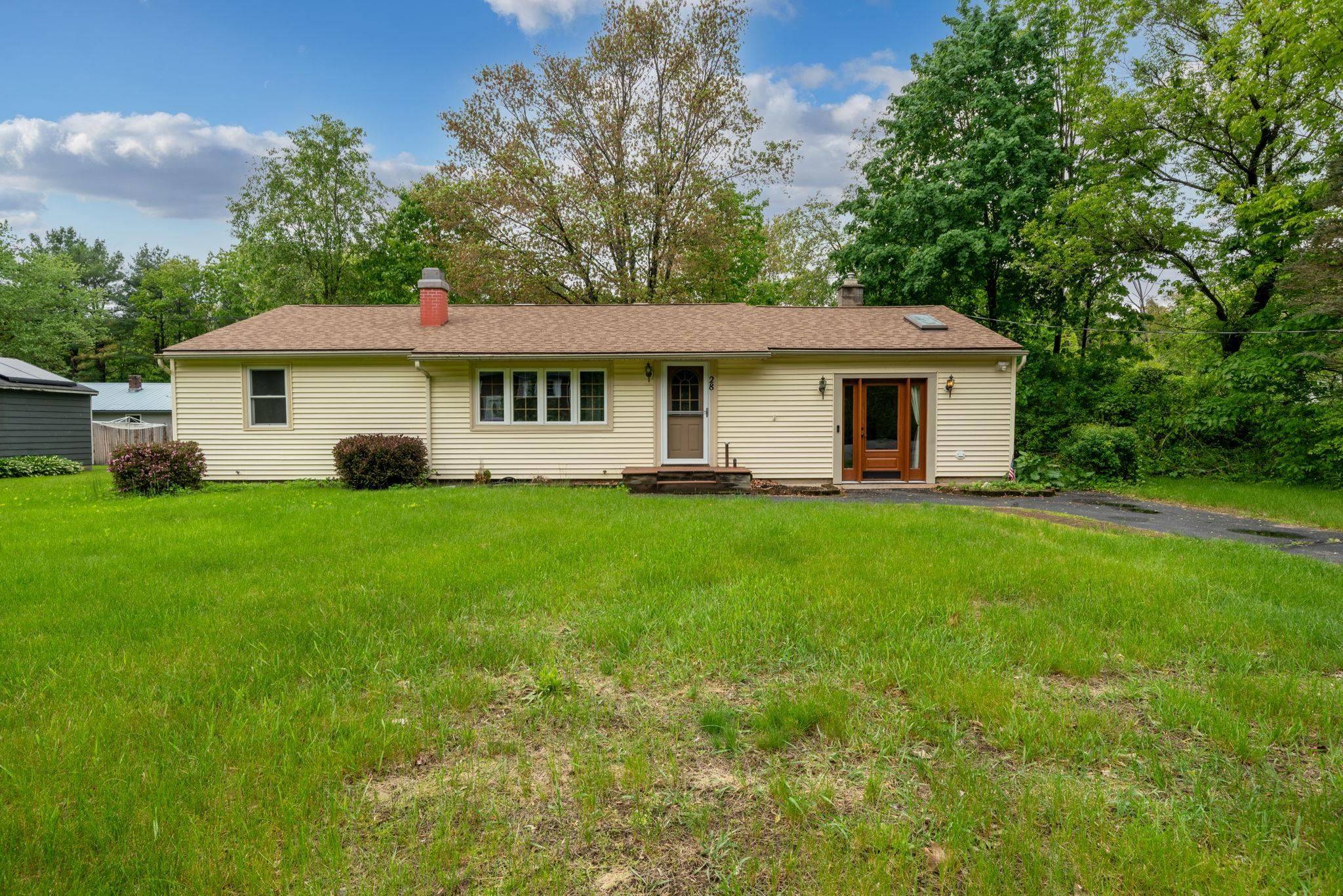 Swanzey, NH 03431,28 Joslin RD