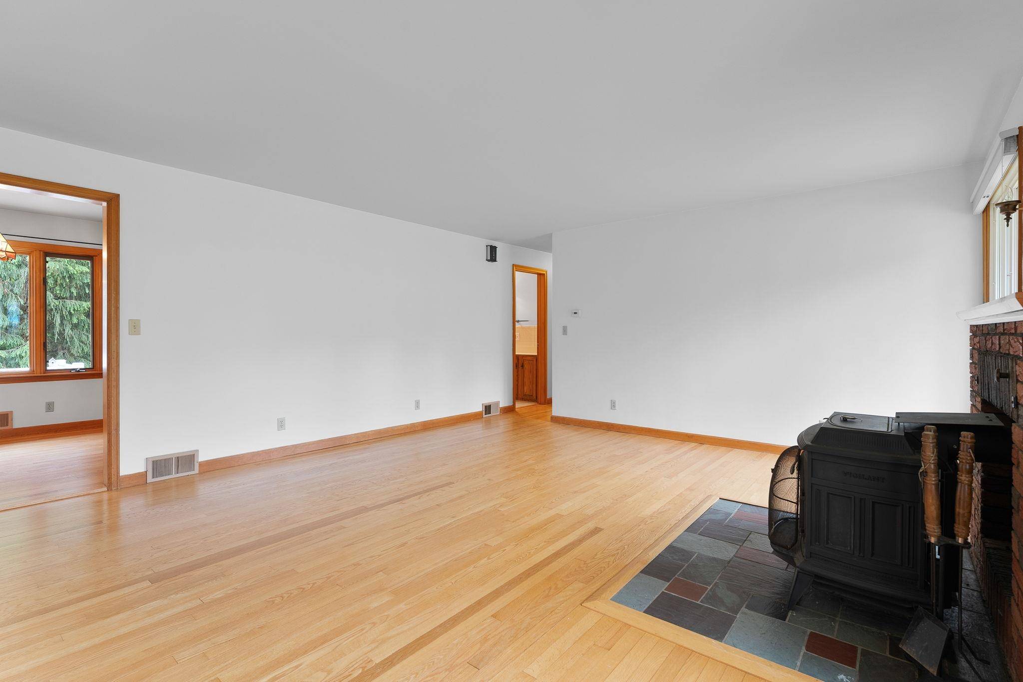 33 Wildwood DR Burlington, VT 05408