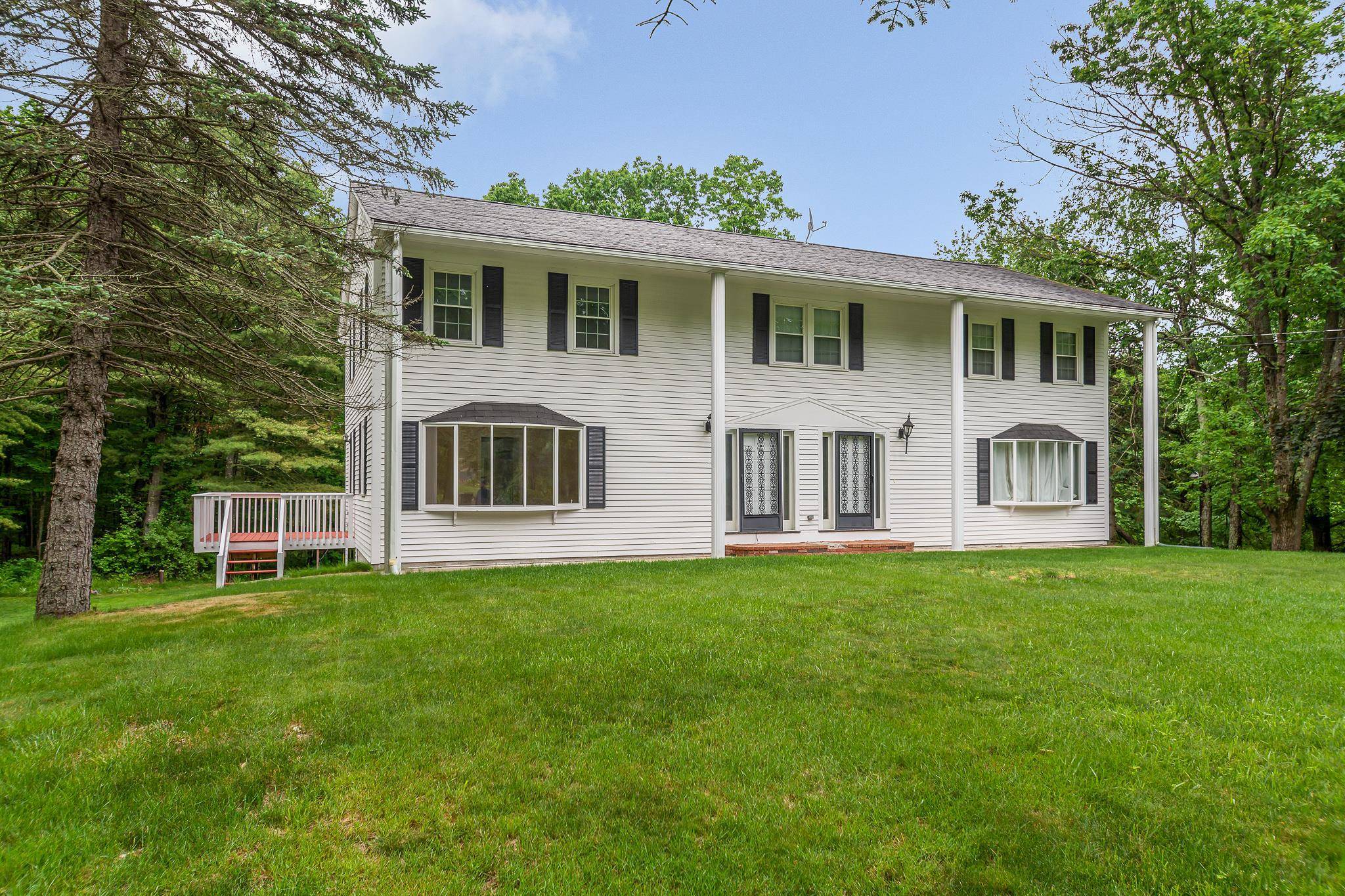 Londonderry, NH 03053,352 Mammoth RD #352