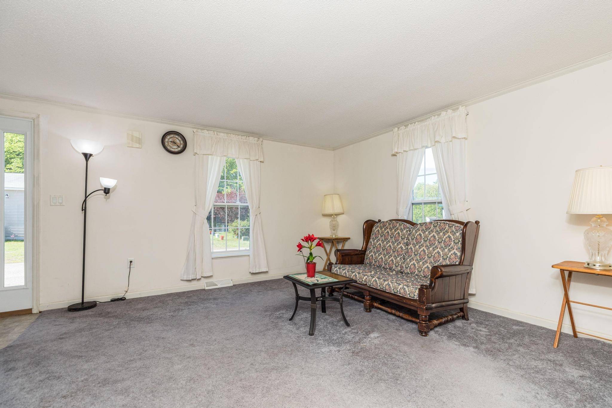 15 Nuthatch LOOP Barrington, NH 03825