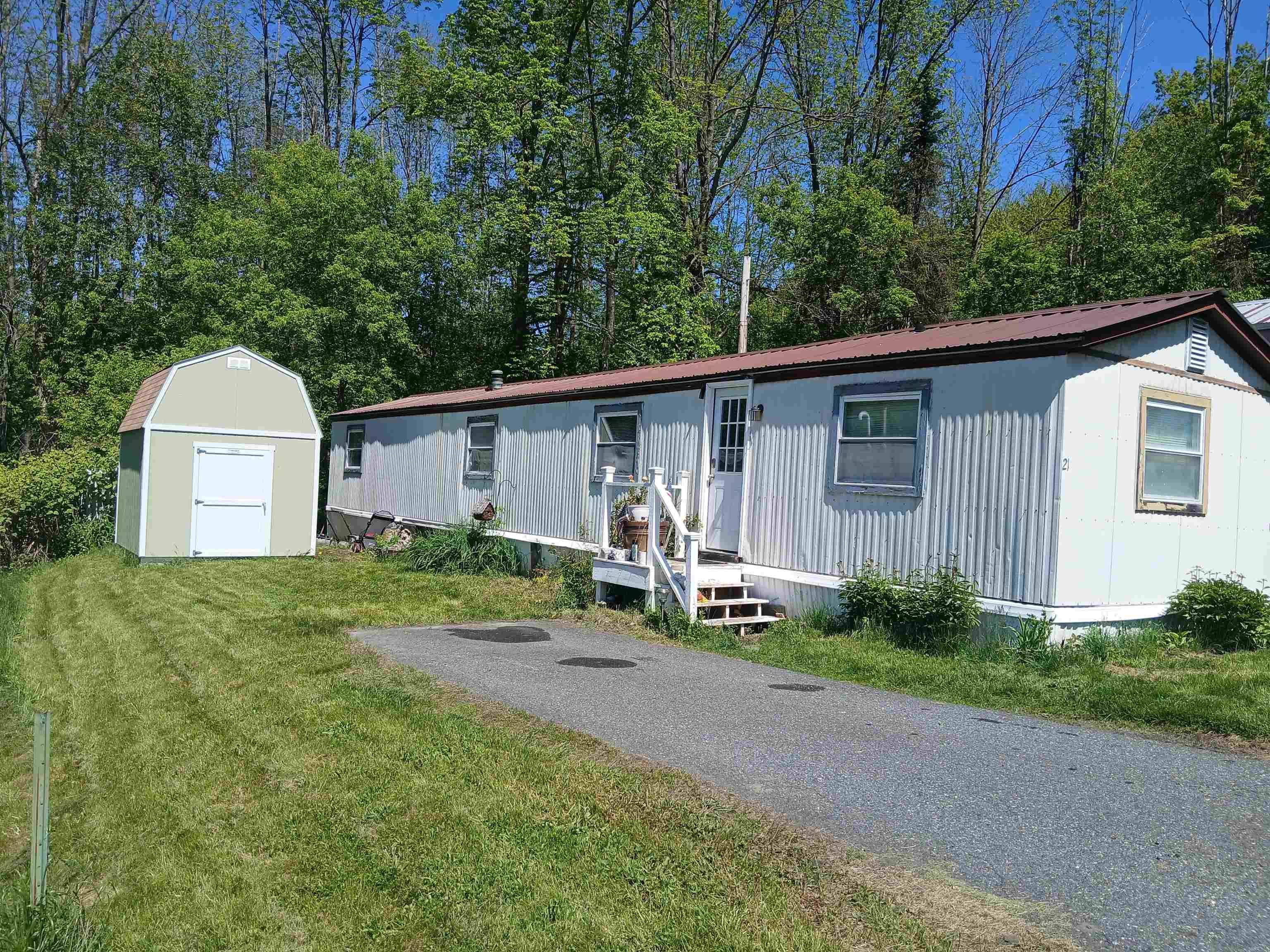 Enfield, NH 03748,21 Daniels DR