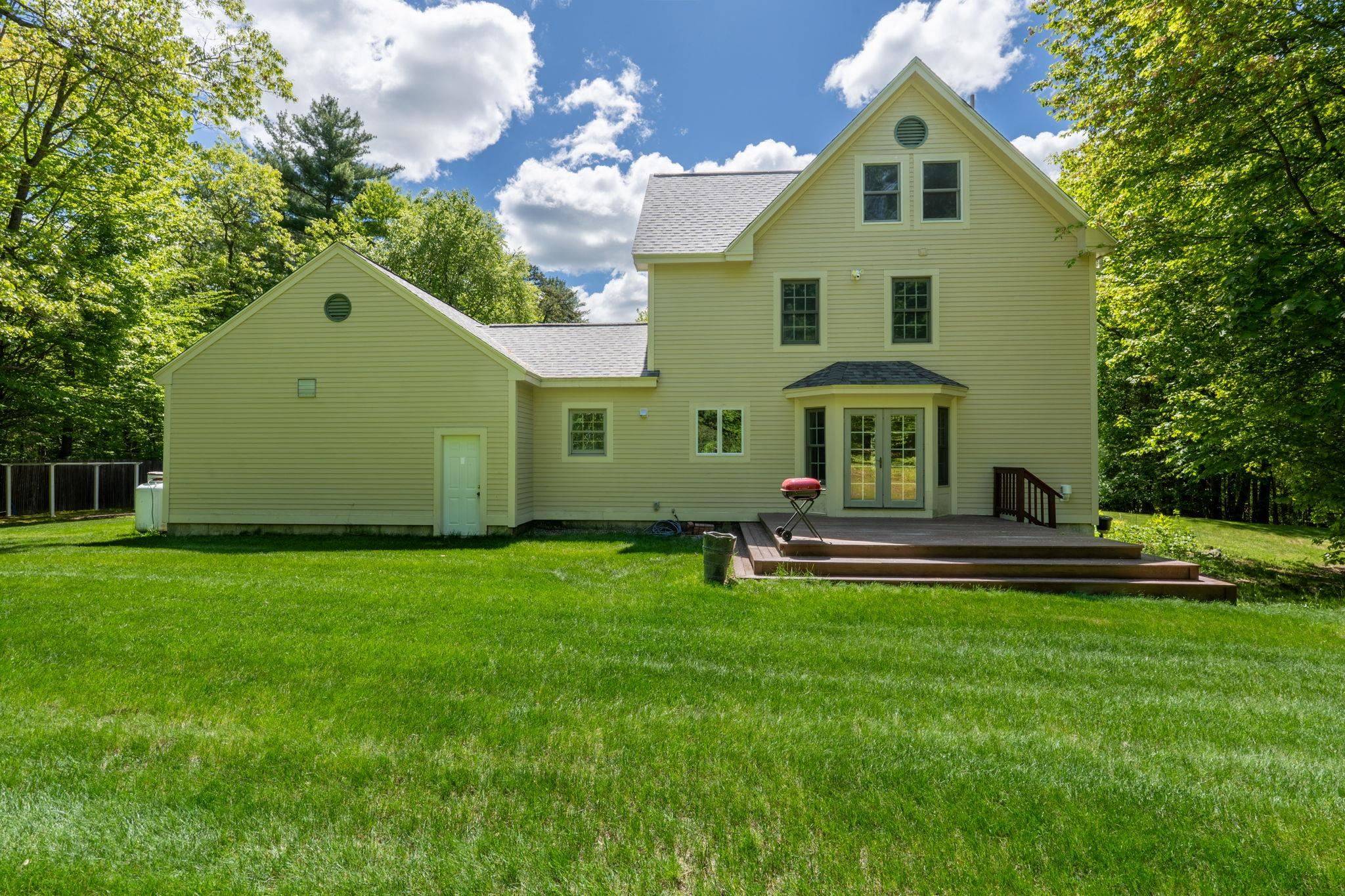 Pembroke, NH 03275,741 North Pembroke RD