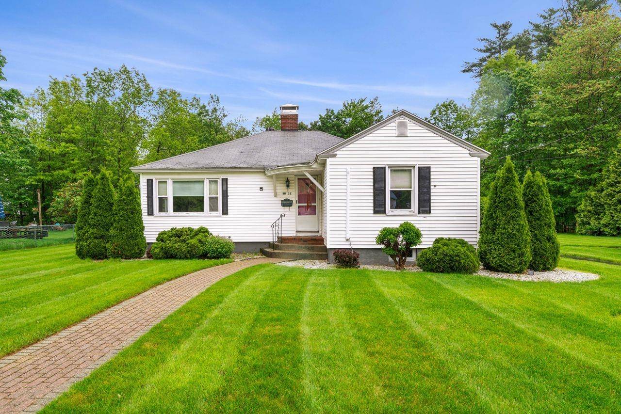 Bedford, NH 03110,38 Plummer RD
