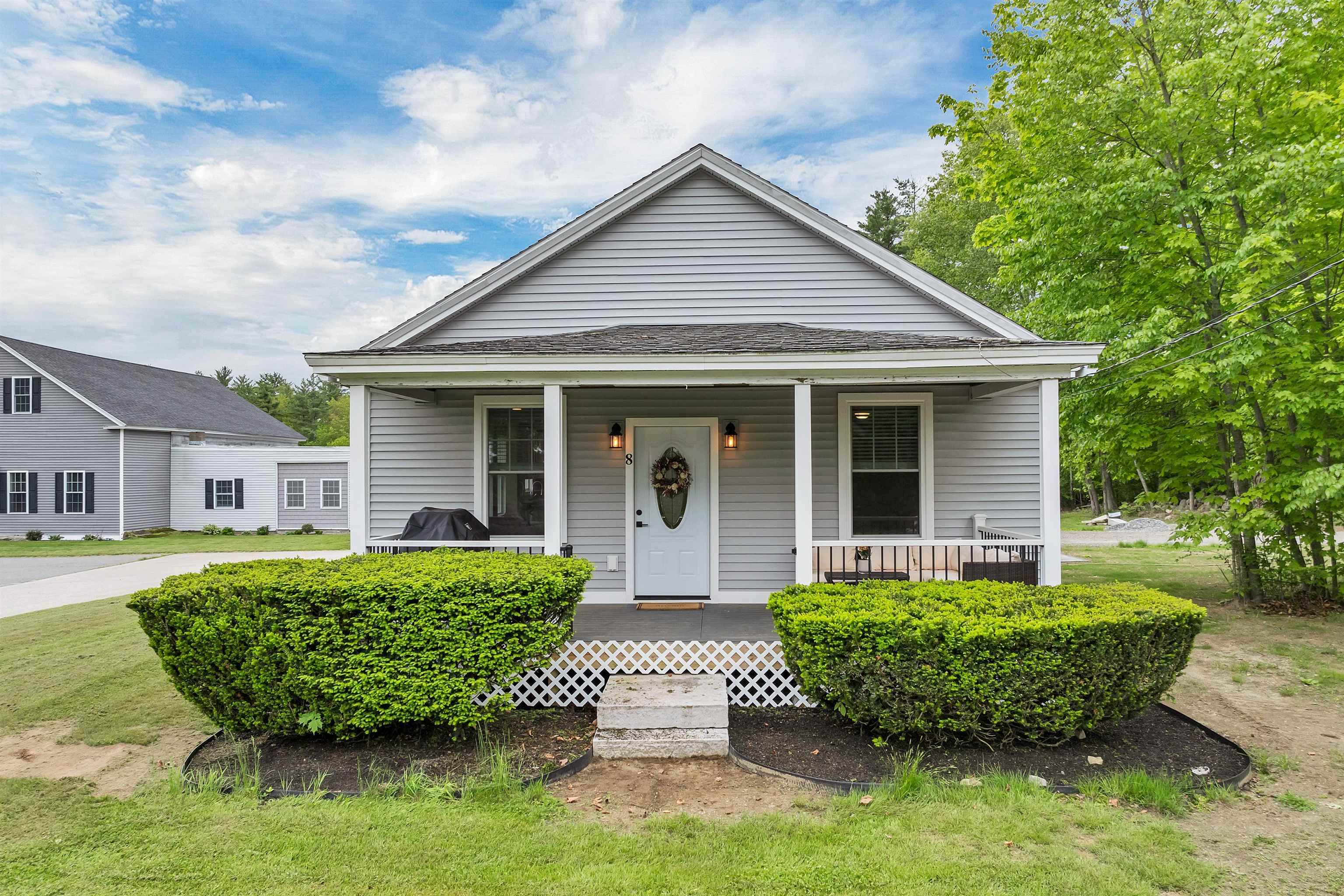 Epping, NH 03042,8 Plumer RD