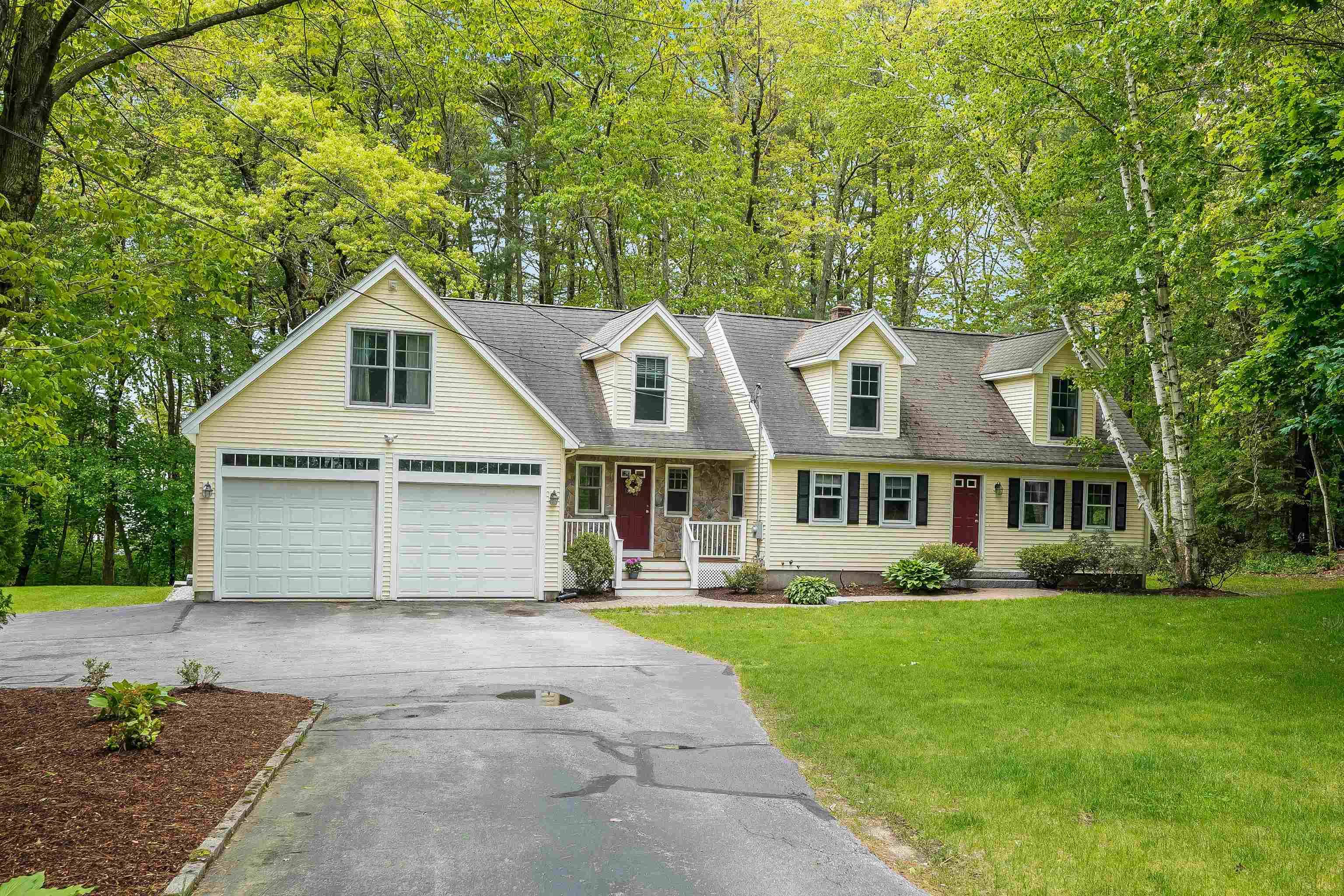 Manchester, NH 03104,185 Whitford ST