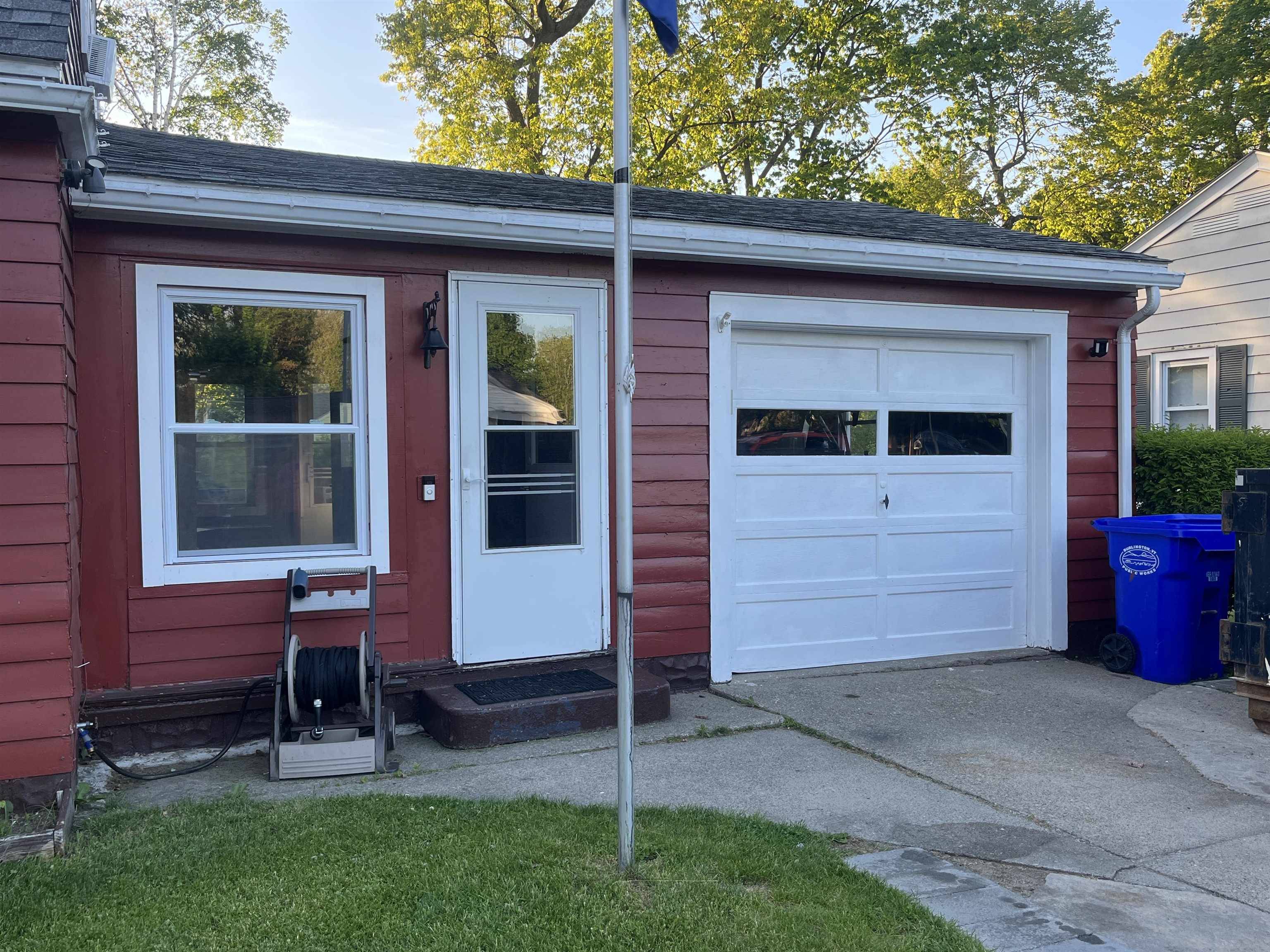 Burlington, VT 05408,14 Brierwood LN