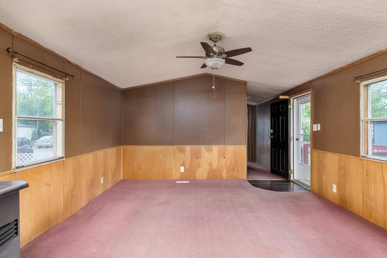 75 Pineland Park RD Milton, NH 03851
