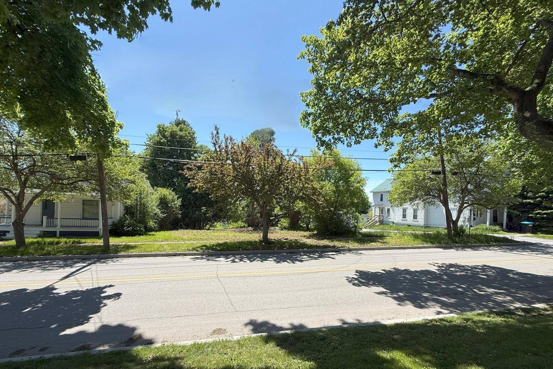 Rutland City, VT 05701,8 Jackson AVE