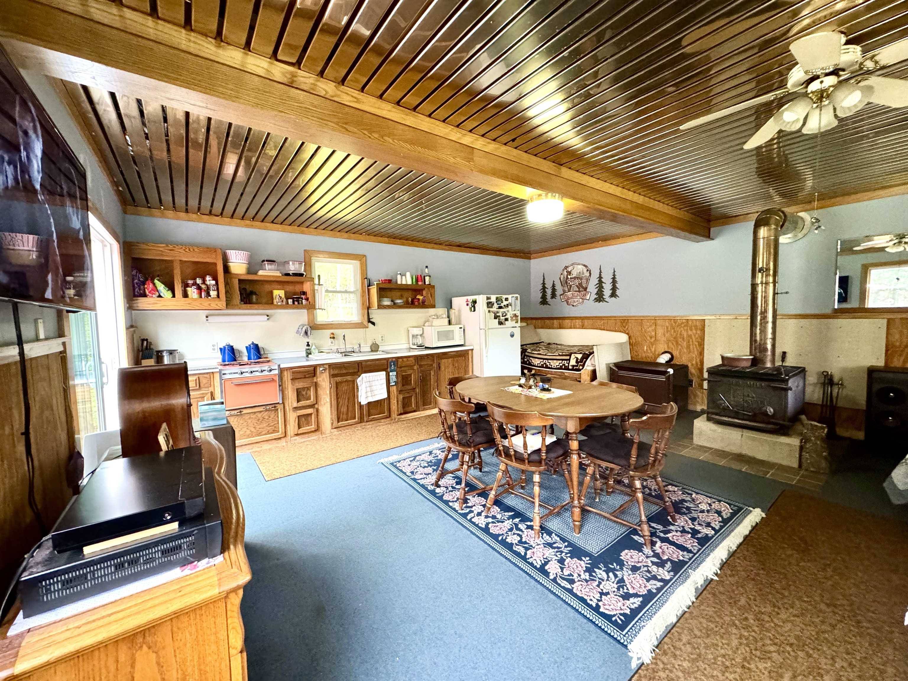 Pittsburg, NH 03592,106 Philbrook RD