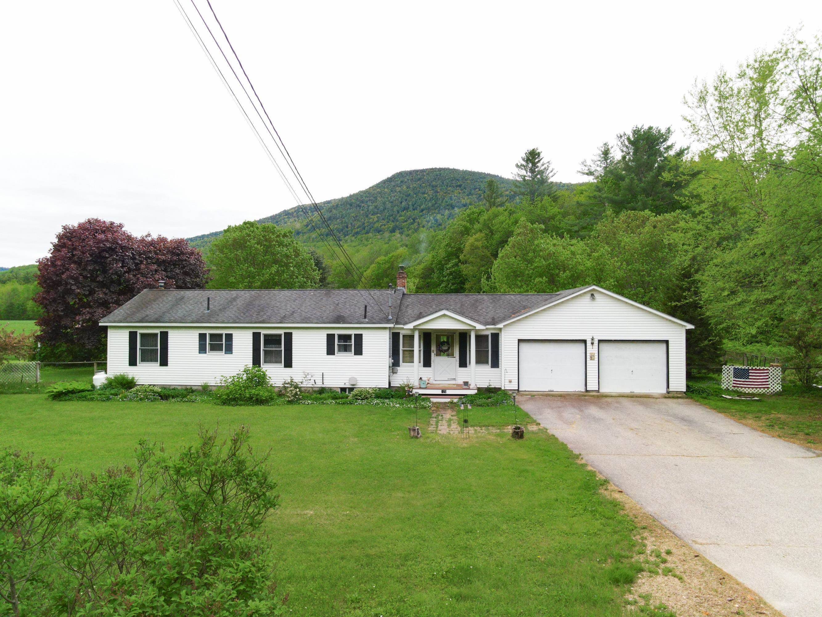 Tamworth, NH 03886,372 Whittier RD