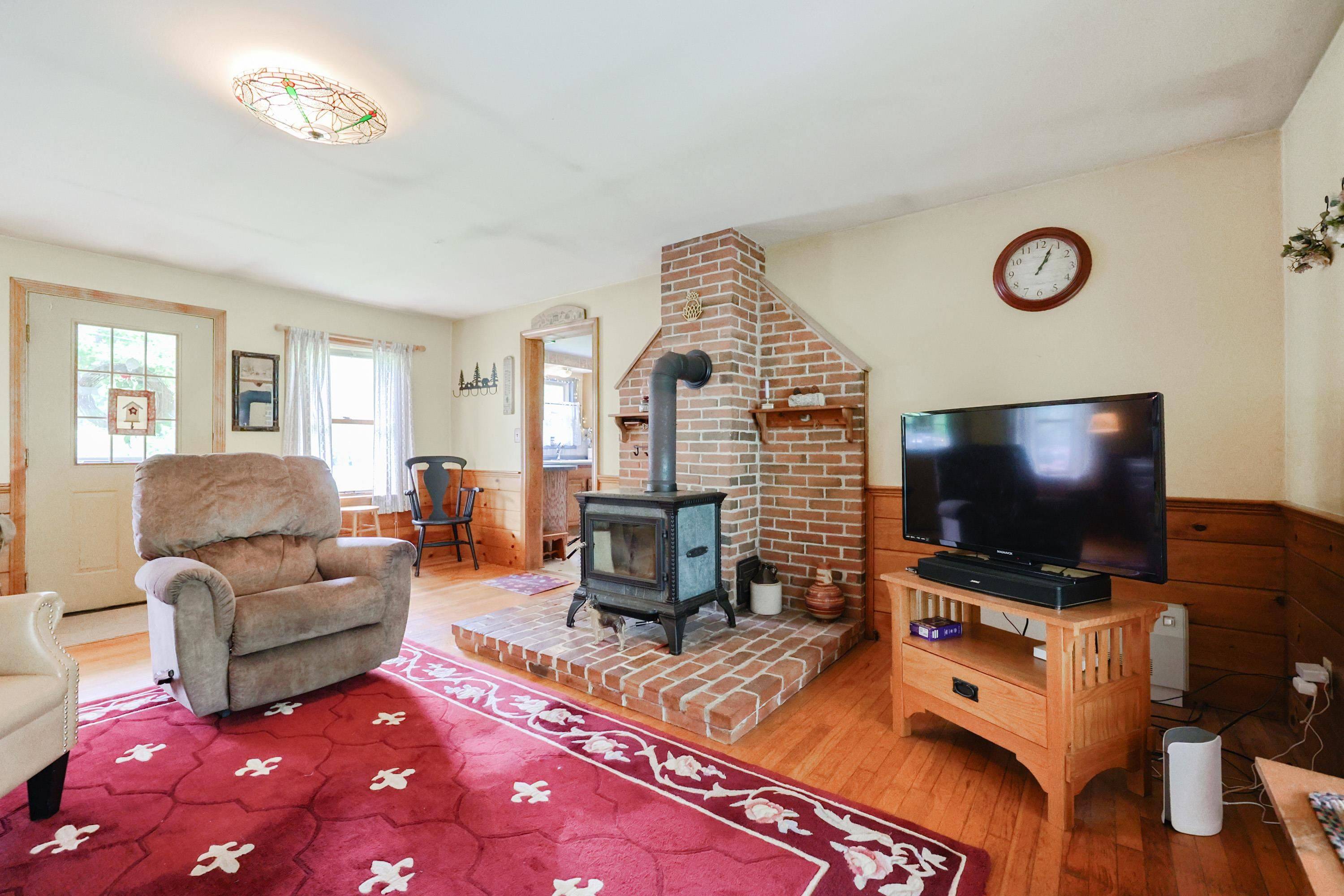 Tamworth, NH 03886,372 Whittier RD