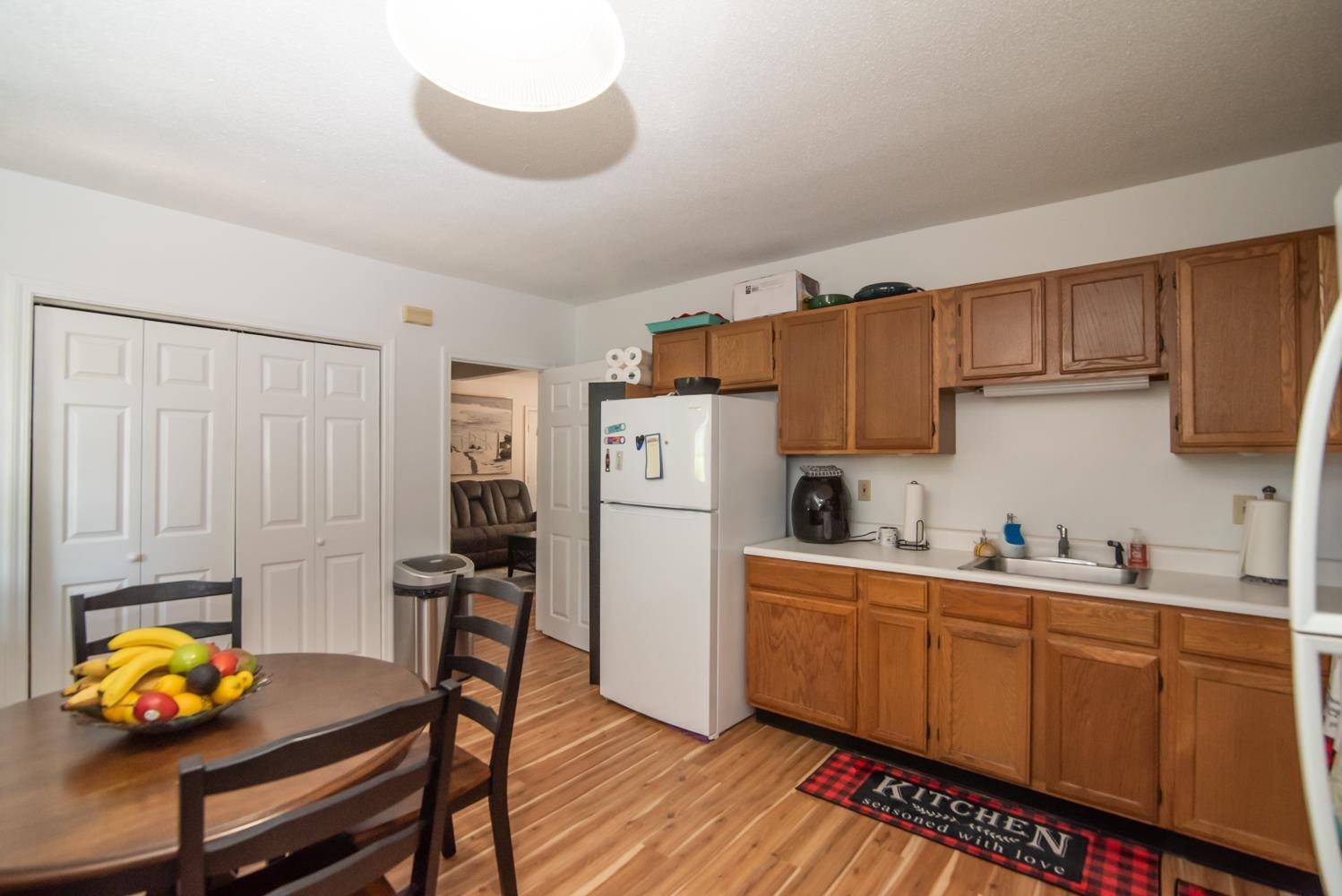 569 Blodget ST Manchester, NH 03104