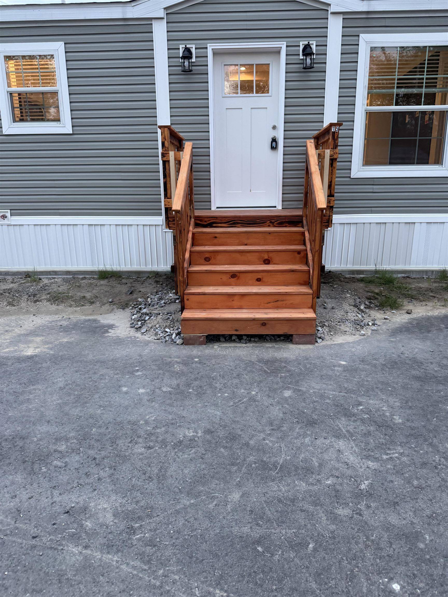 Litchfield, NH 03052,15 Darlene LN