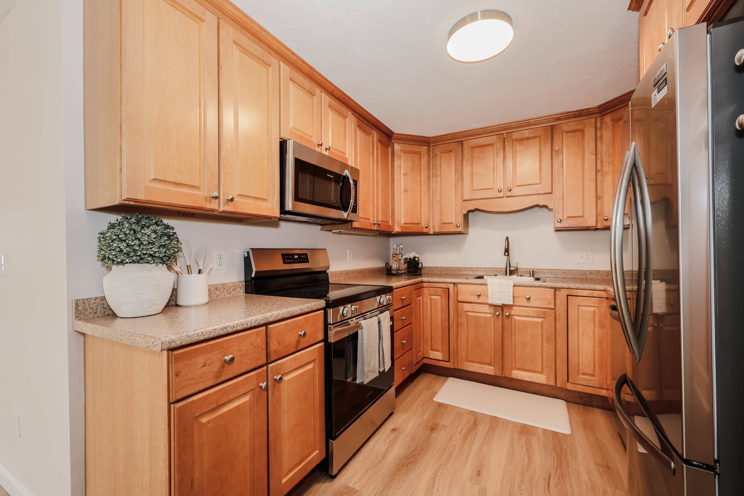 Nashua, NH 03063,307 Amherst ST #Unit-25, U-125