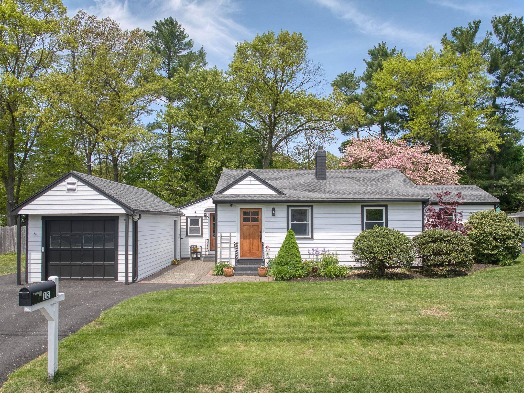 North Reading, MA 01864,13 Kingston ST
