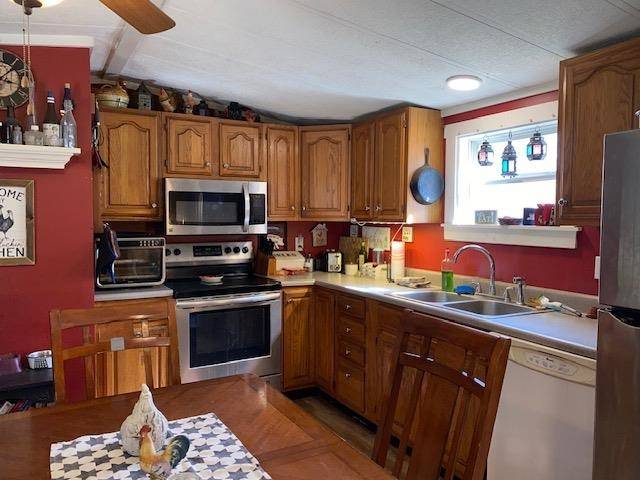 Isle La Motte, VT 05463,166 Woods RD