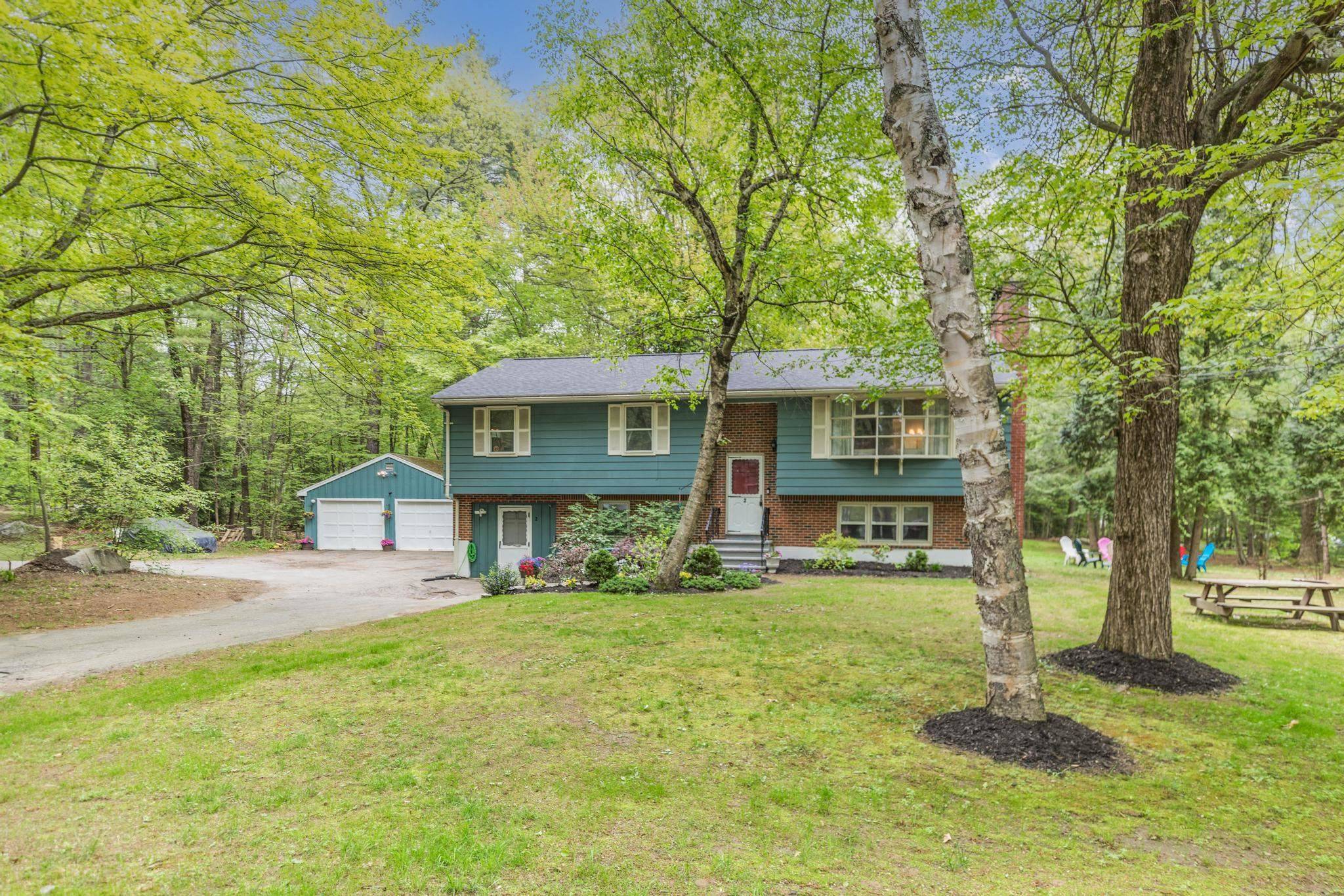 Hampton Falls, NH 03844,2 Birch DR