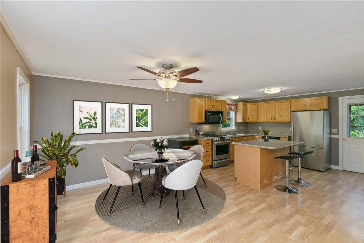 Danville, NH 03819,16 Bobcat WAY