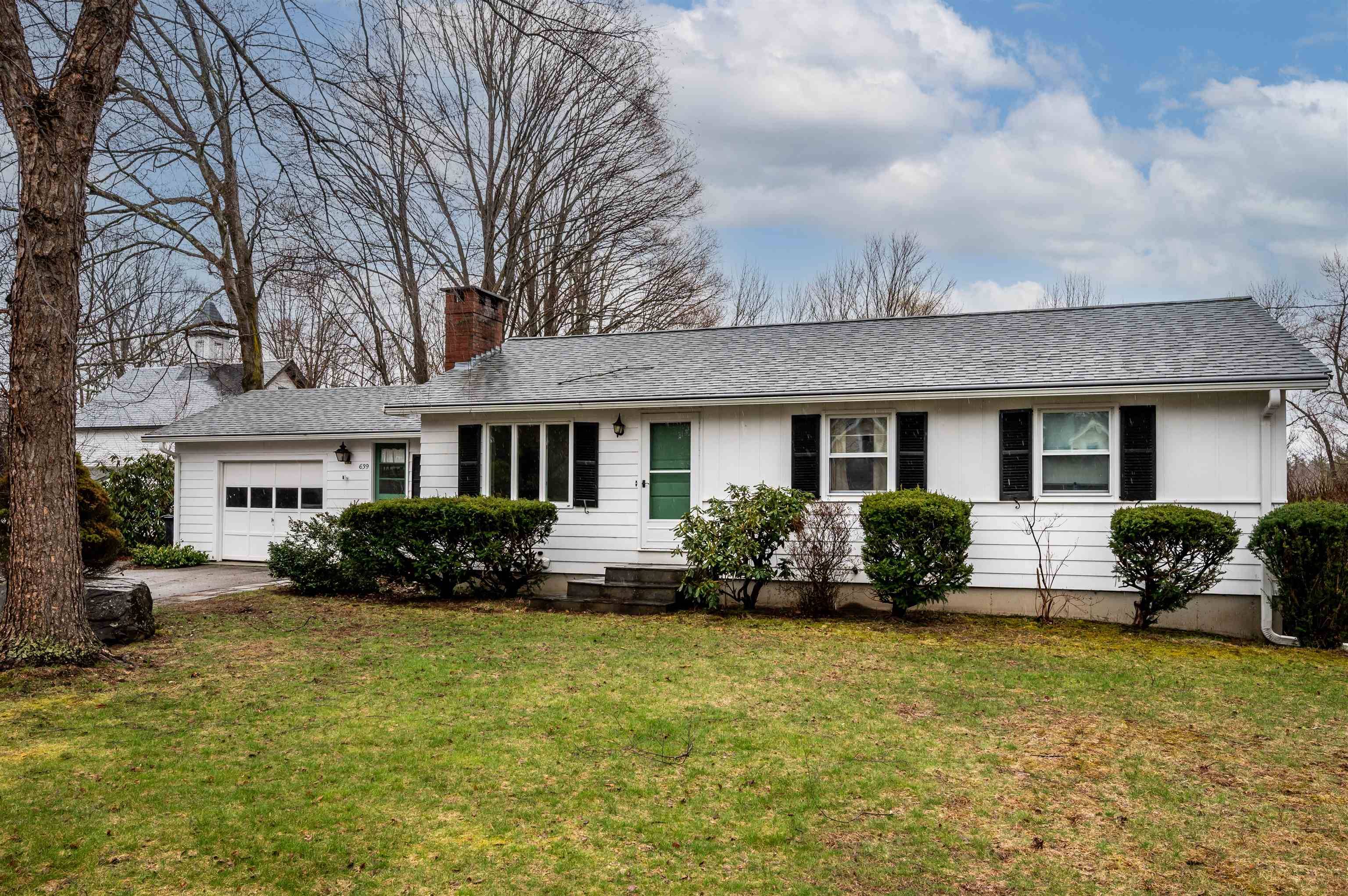 Rollinsford, NH 03869,639 Silver ST
