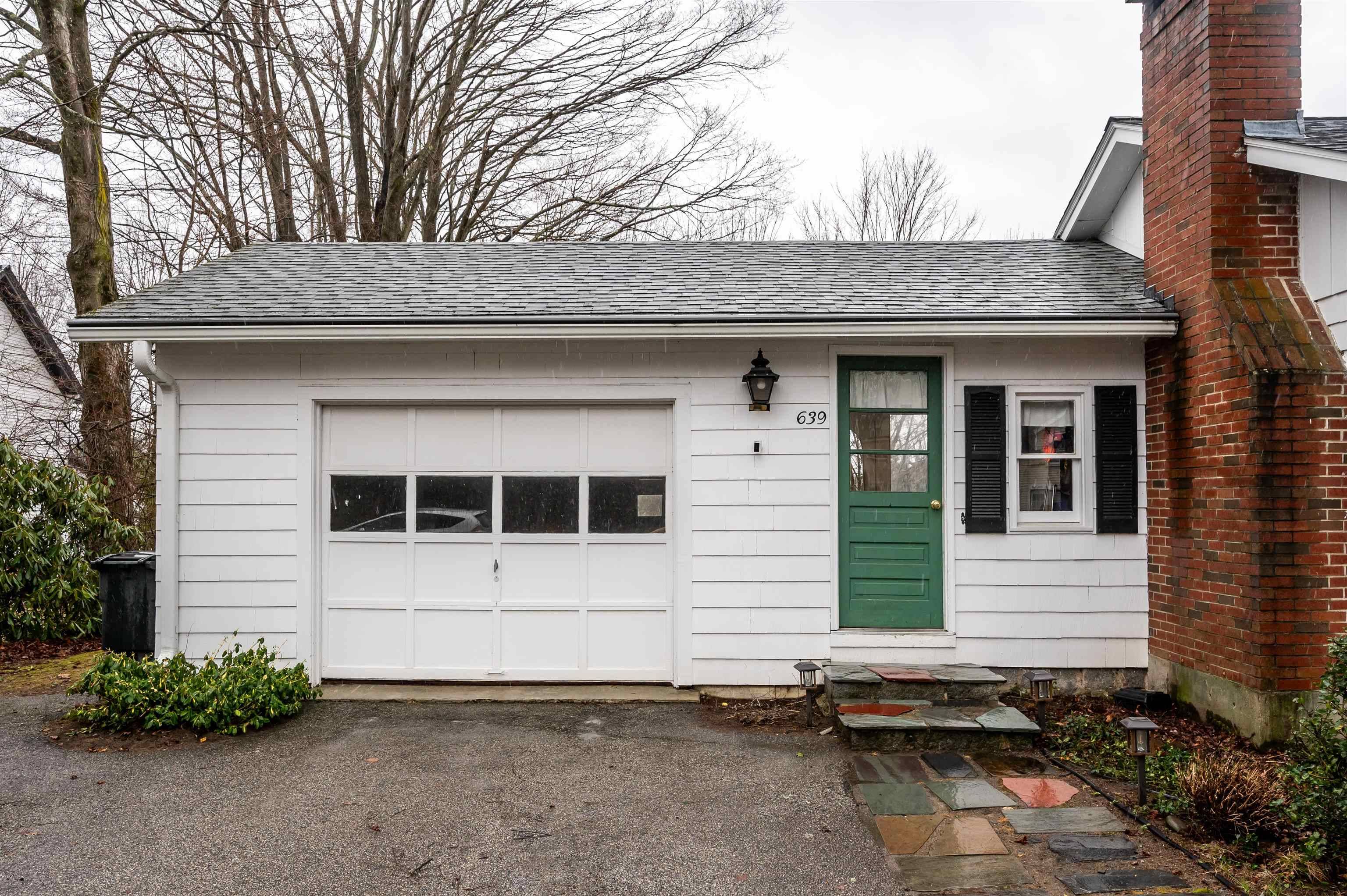 Rollinsford, NH 03869,639 Silver ST