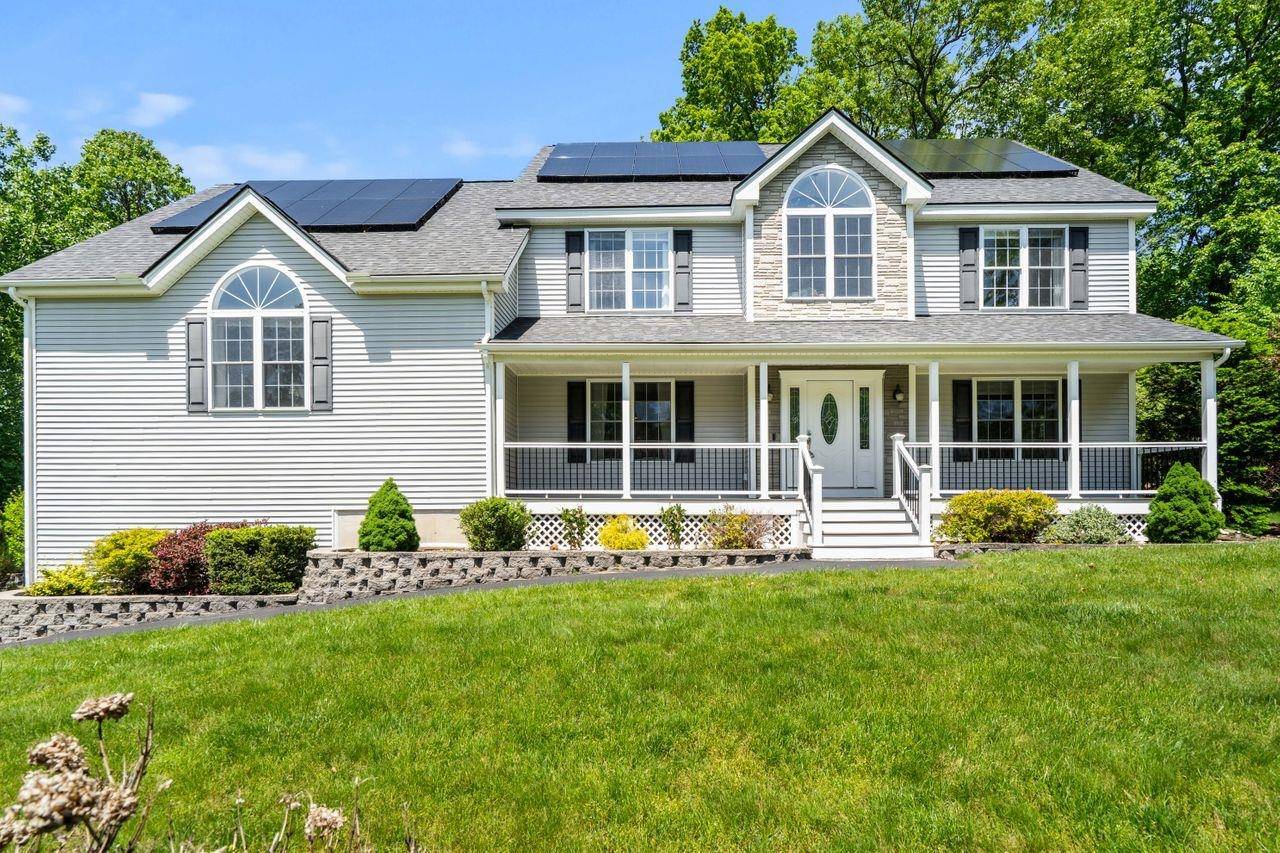 Hudson, NH 03051,26 James WAY