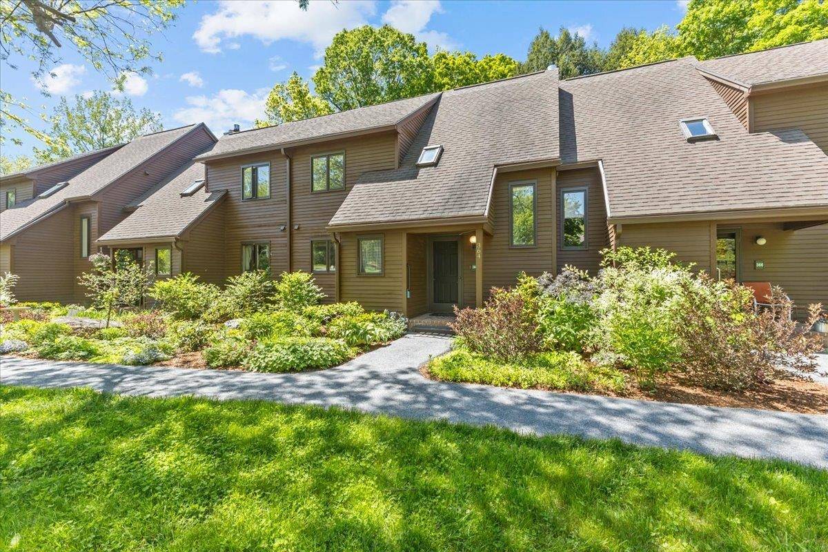 Shelburne, VT 05482,364 Acorn LN