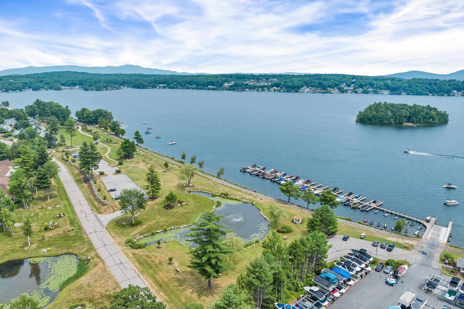 Laconia, NH 03246,51 Cardinal DR #B