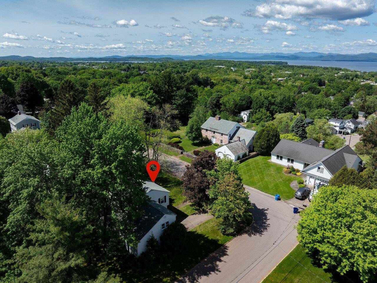 Burlington, VT 05401,162 Crescent RD