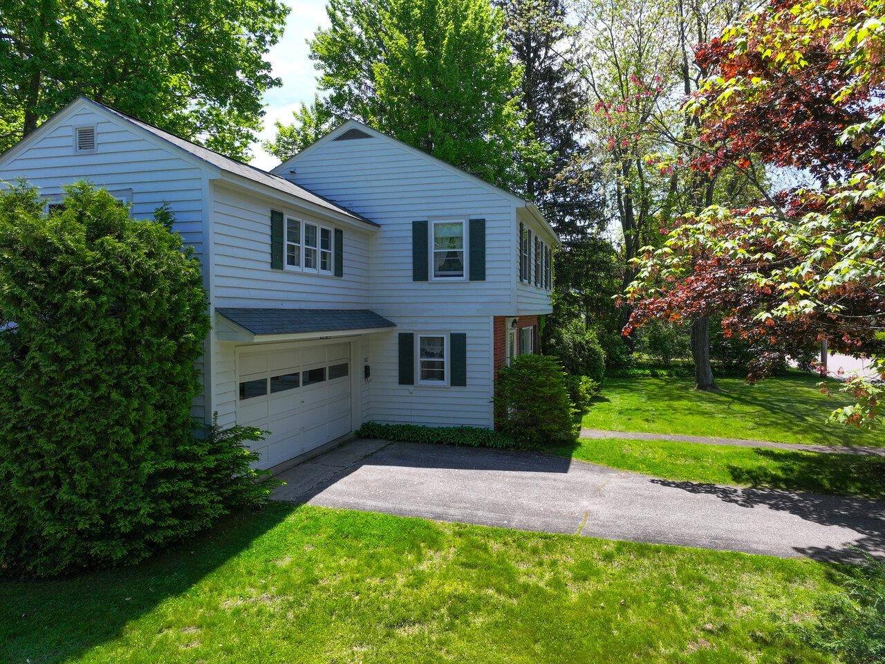 Burlington, VT 05401,162 Crescent RD