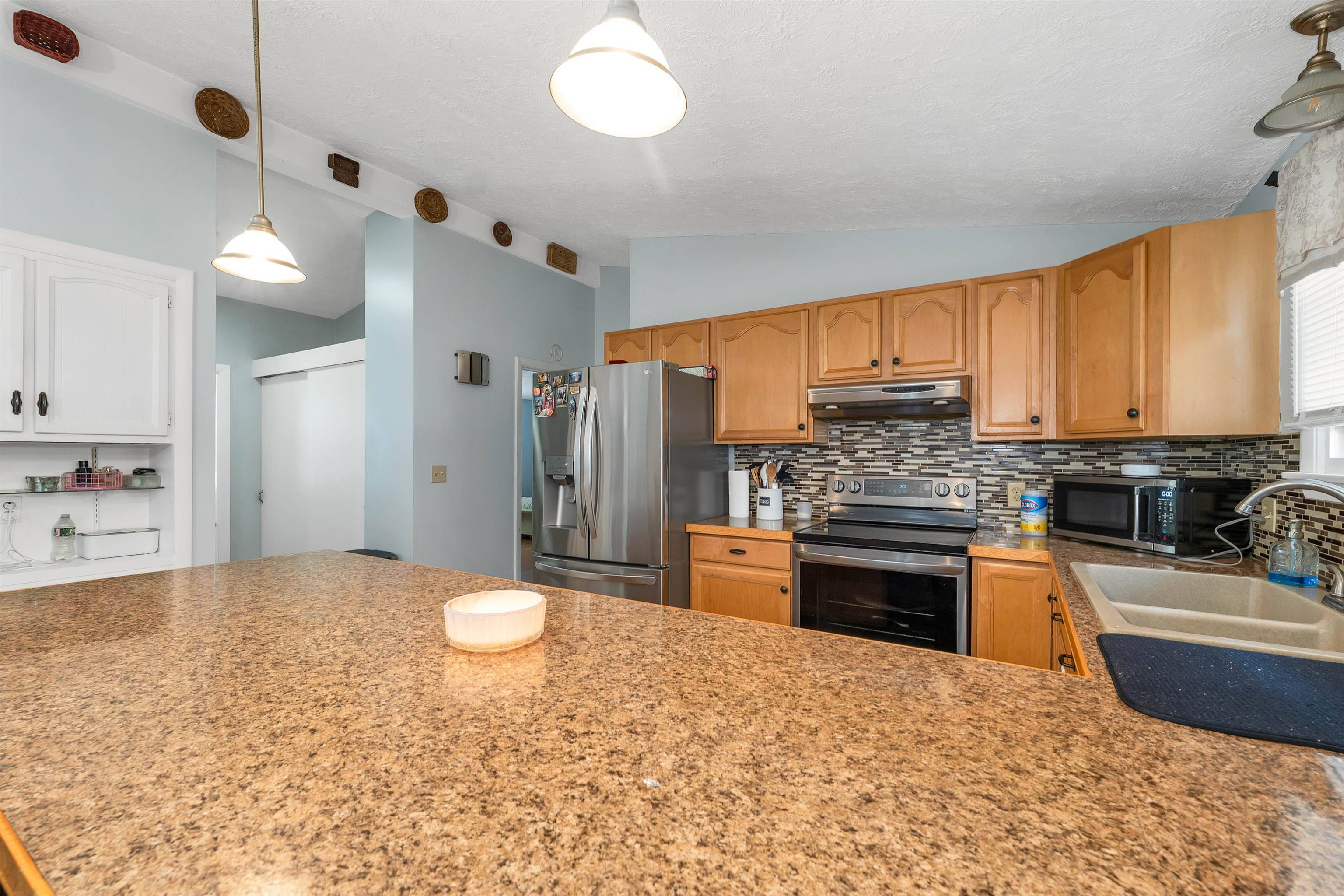 Hooksett, NH 03106,4 Johns DR #A
