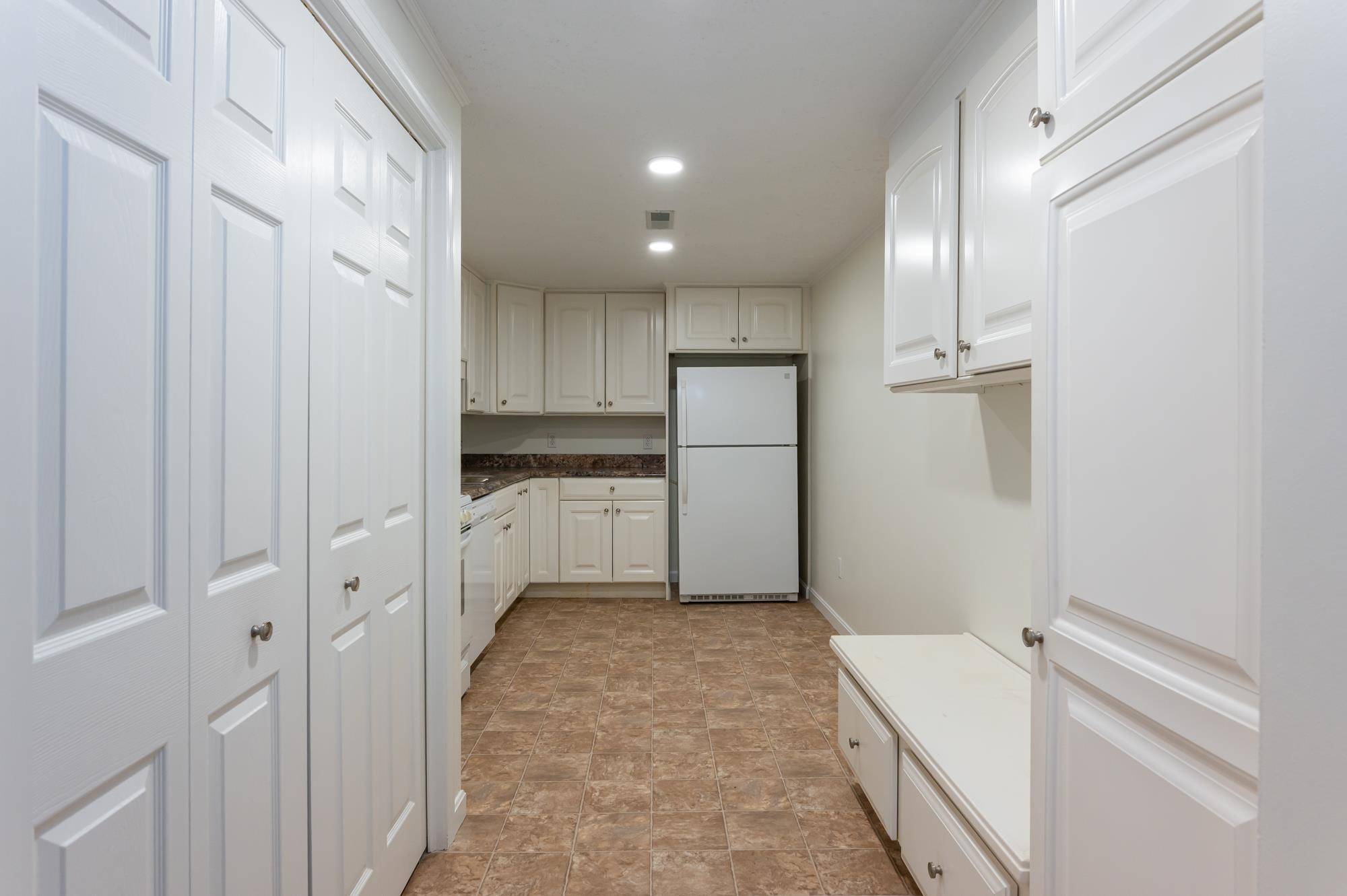 Nashua, NH 03060,83 Bluestone DR